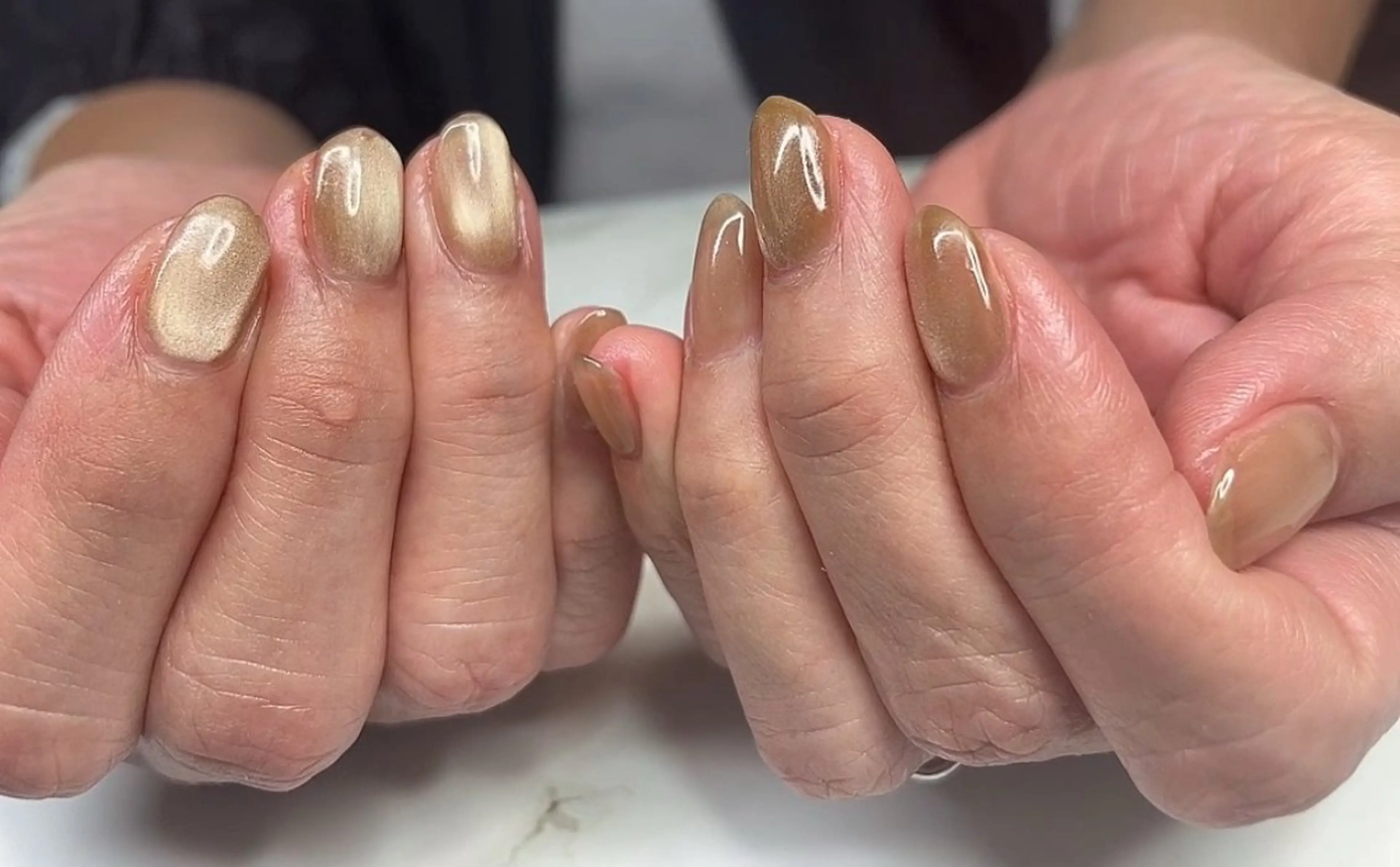 マグネットネイル ワンカラー4,500円、1色追加100円の写真