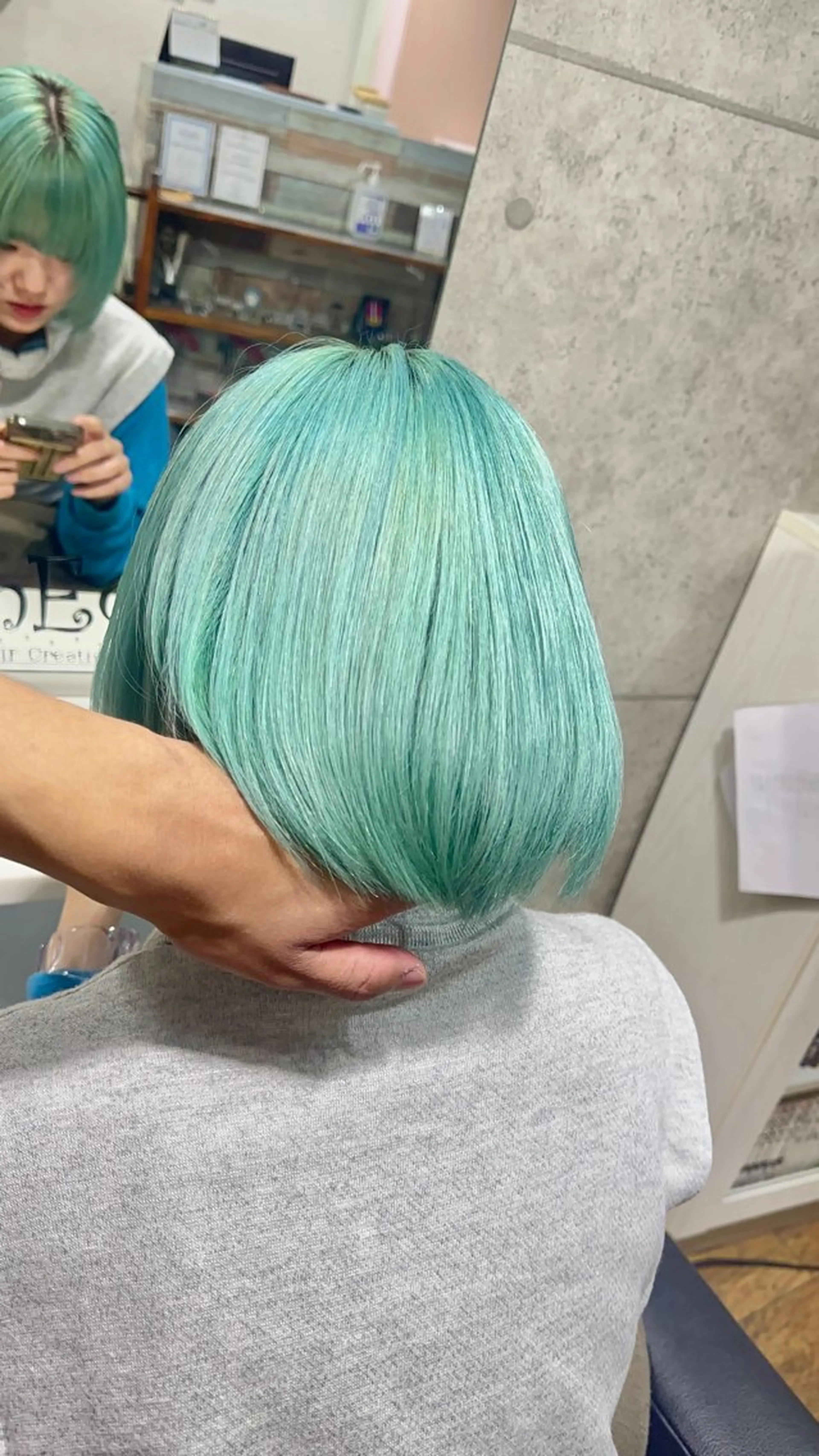 ショート カラー mEg hair creation川崎矢向店所属・✨️複雑履歴特化 美容師アトム✨️のヘアスタイル