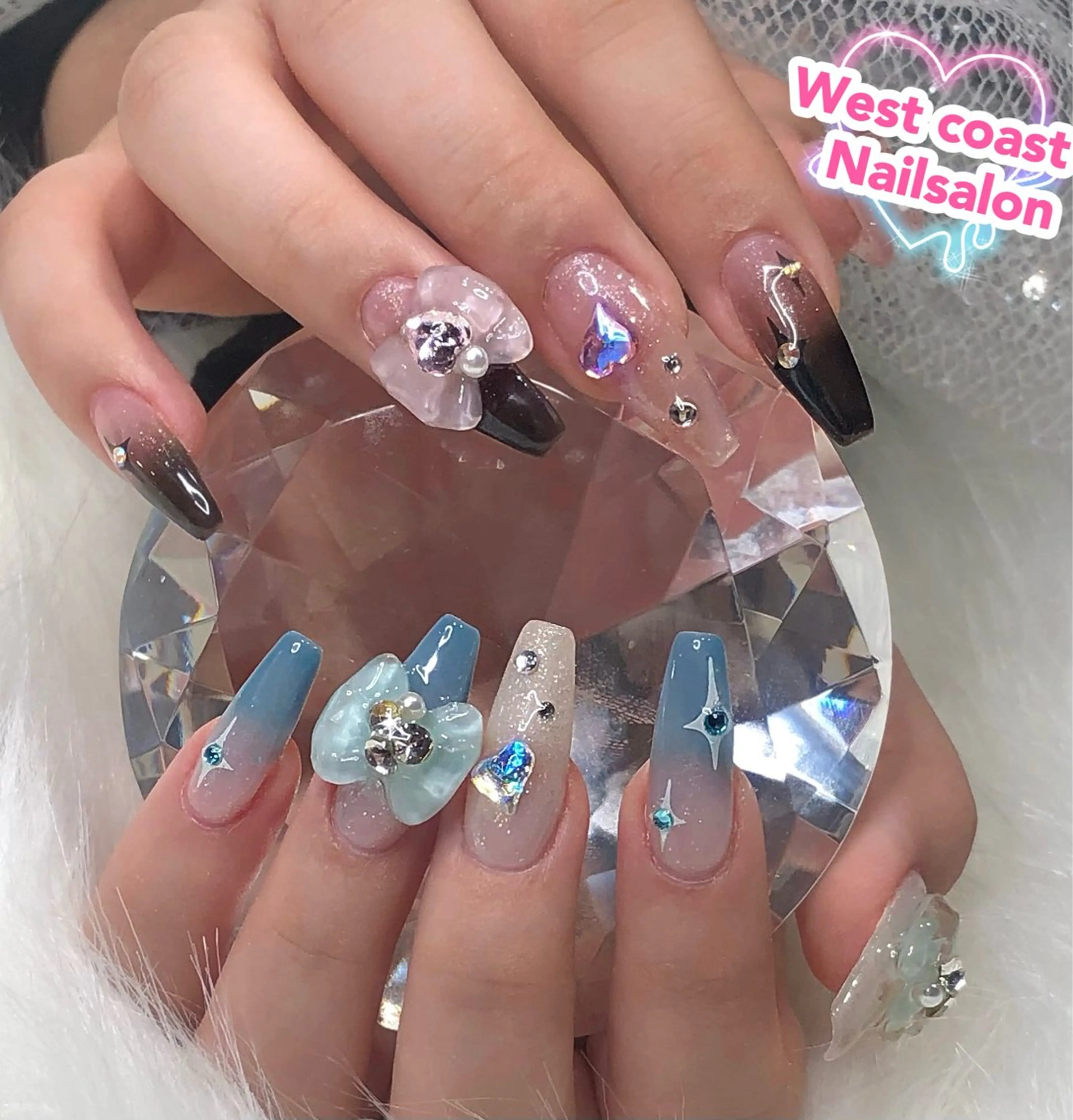 ネイル グラデーション 韓国ネイル マグネットネイル 持ち込み ニュアンスネイル ハンドネイル リボン、ガーリー パーツ放題専門店のネイルデザイン