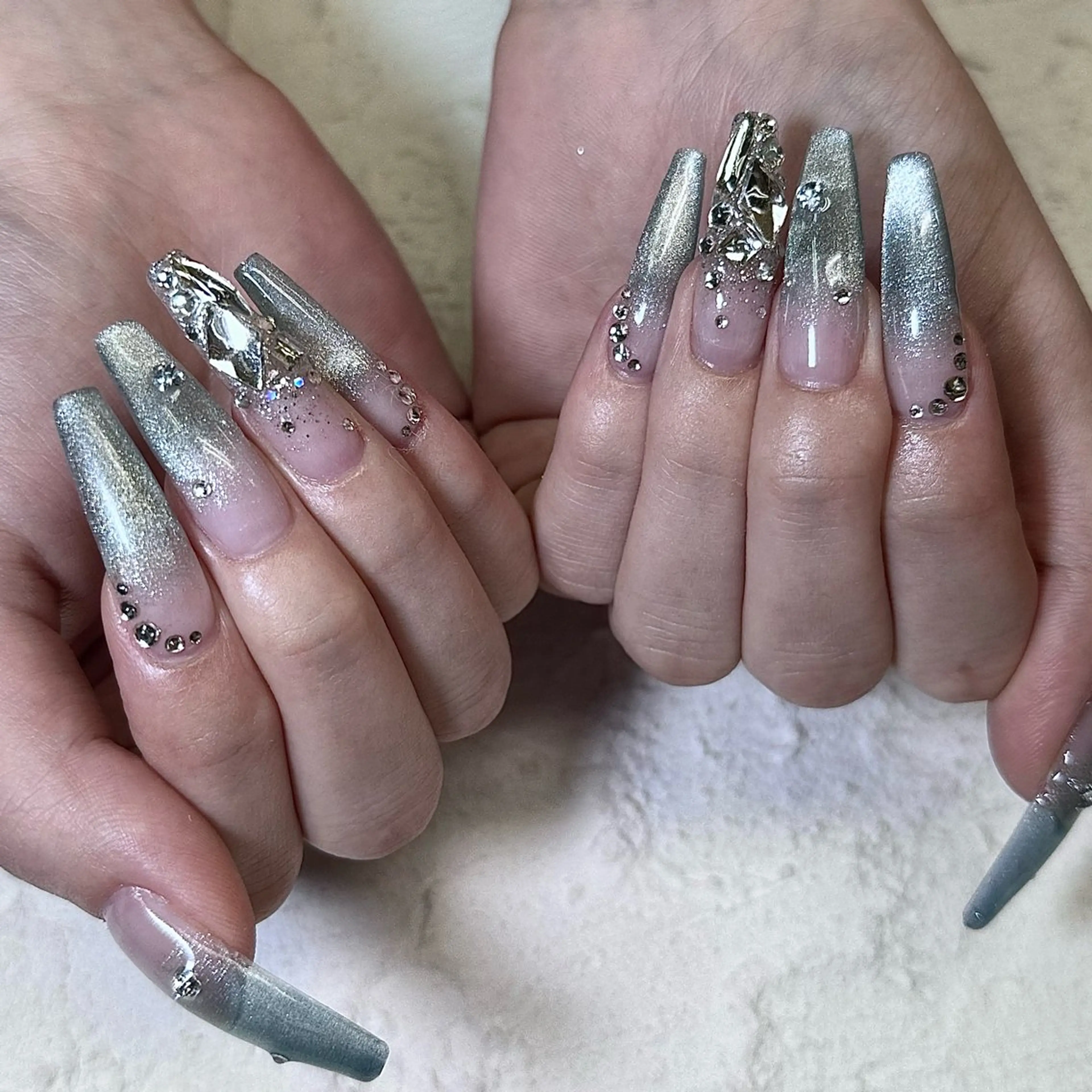 ネイル M.jewelry himeka🍒のネイルデザイン