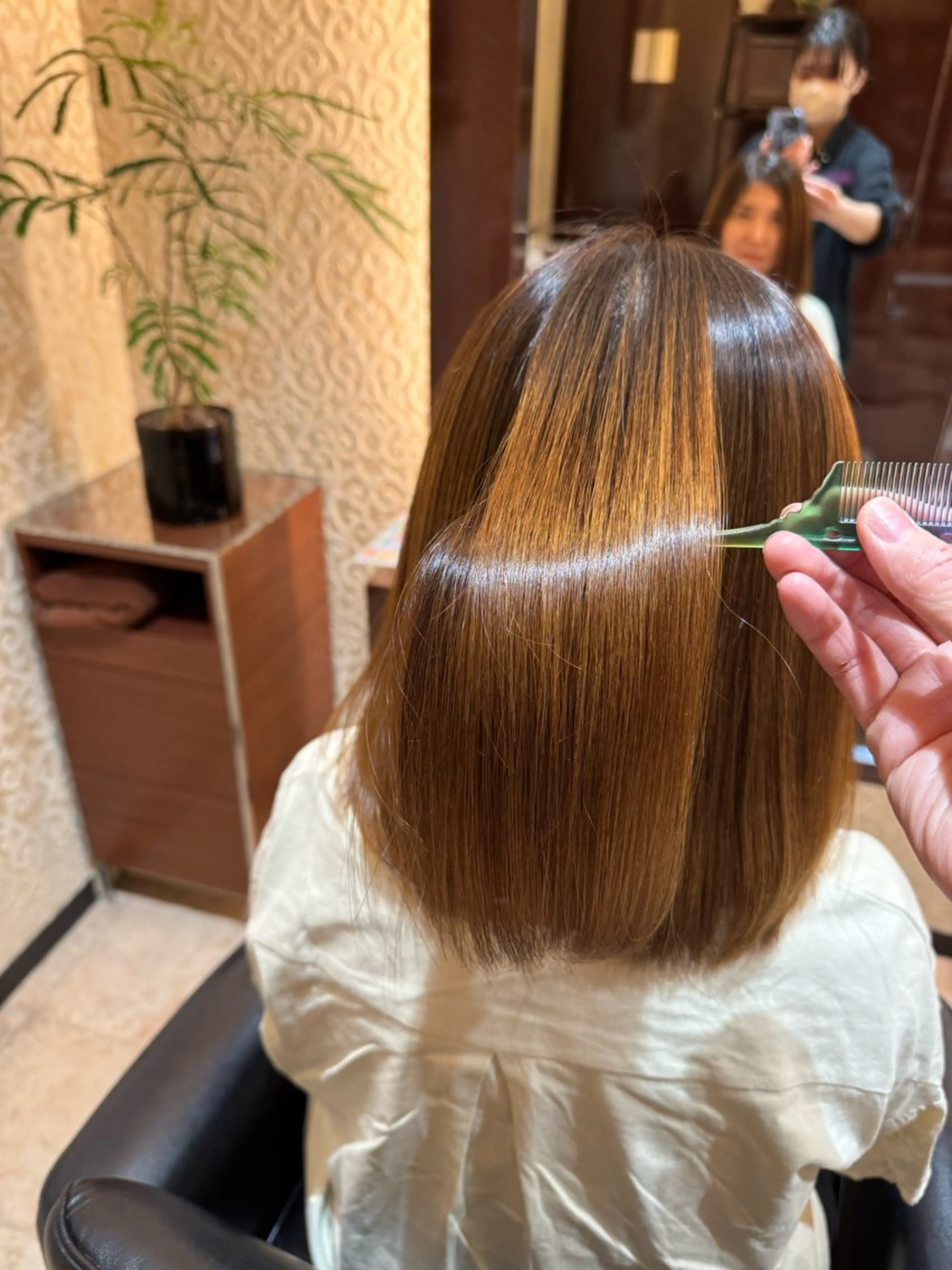 セミロング 縮毛矯正 郷右近 すずのヘアスタイル