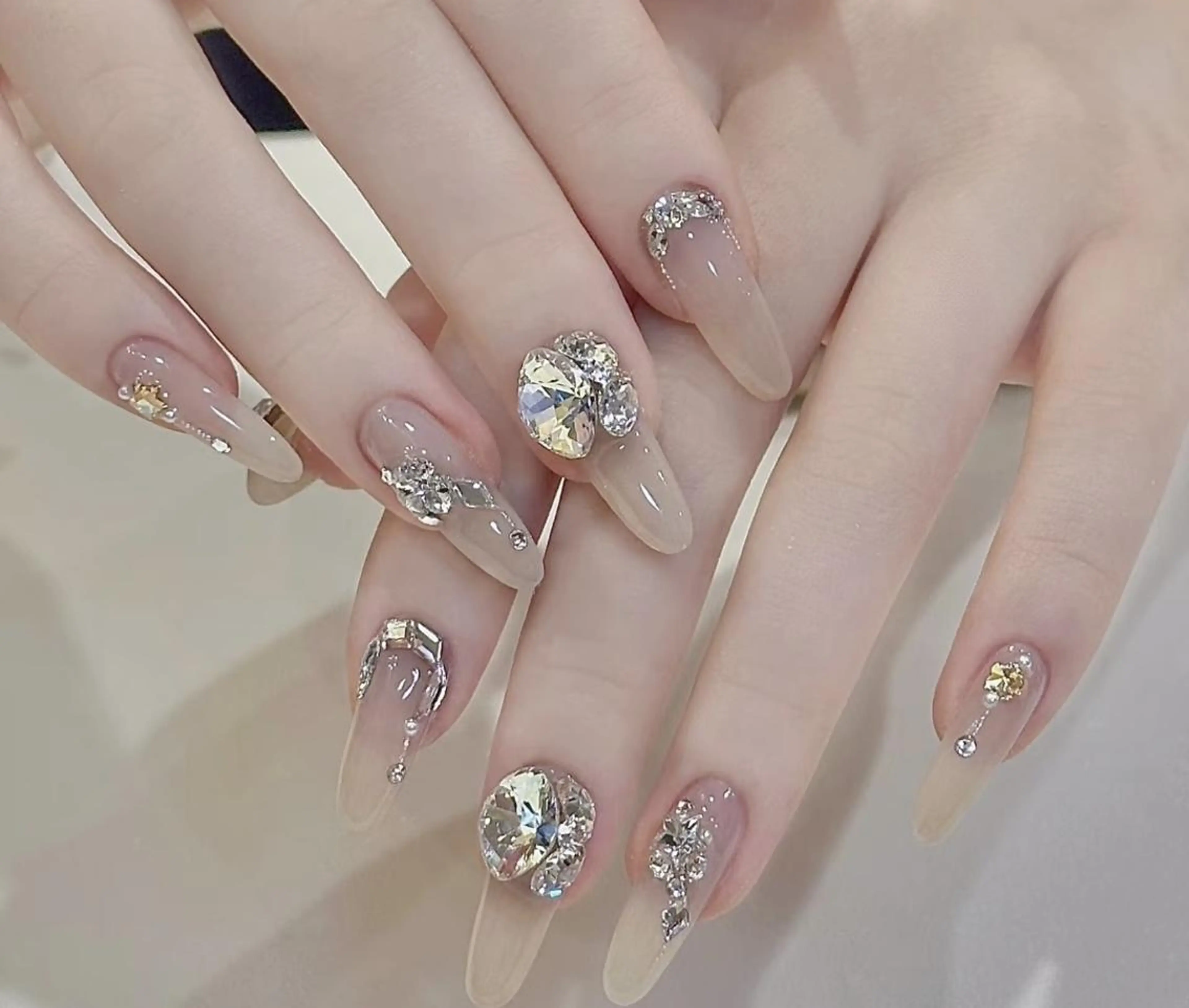 [付け放題]ワンカラー/ラメグラデーション+ ストーン放題の写真