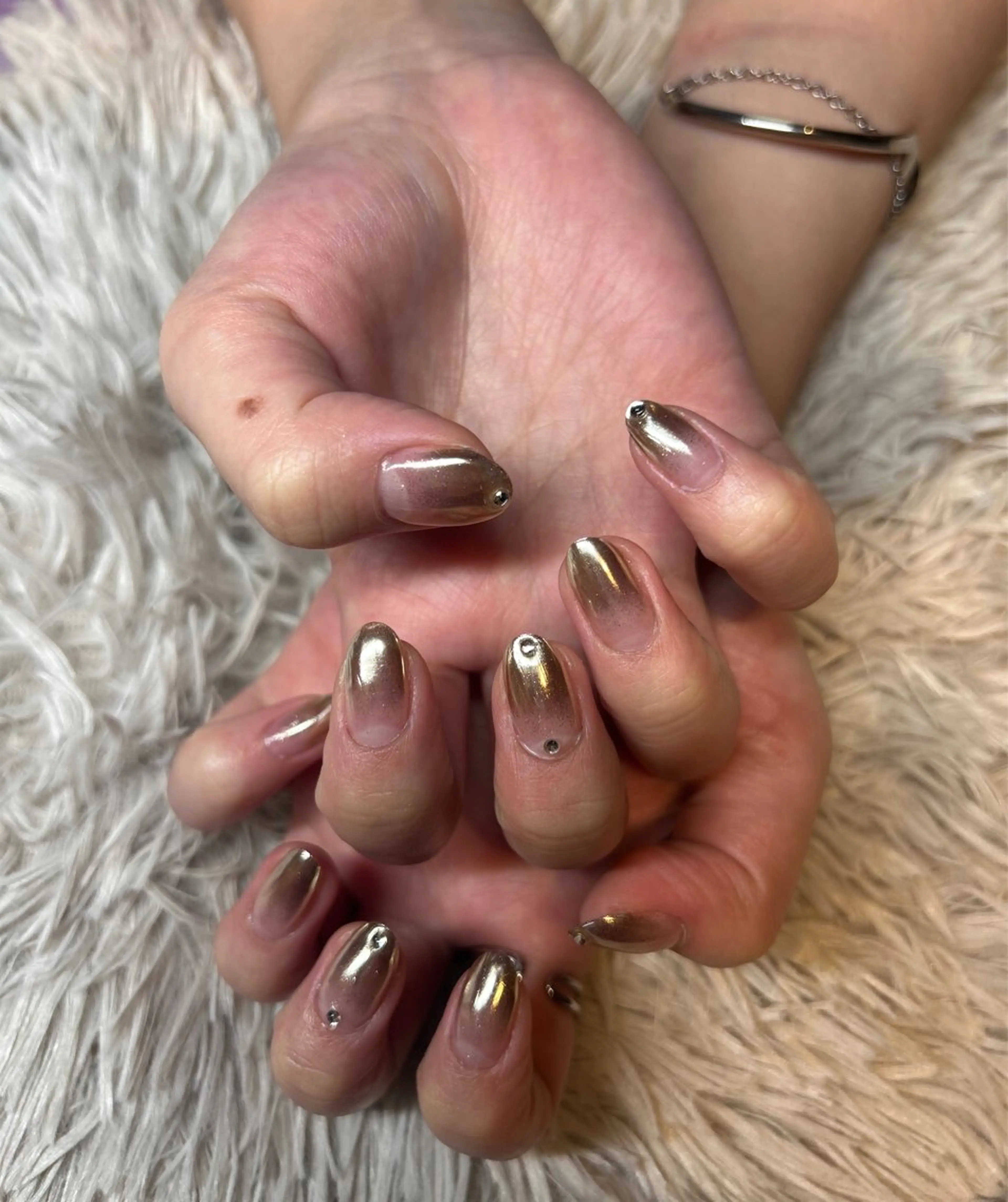 ネイル ミラーネイル ストーンネイル ハンドネイル ハンドケア Niko.nail所属・☆ YOSHIEのネイルデザイン