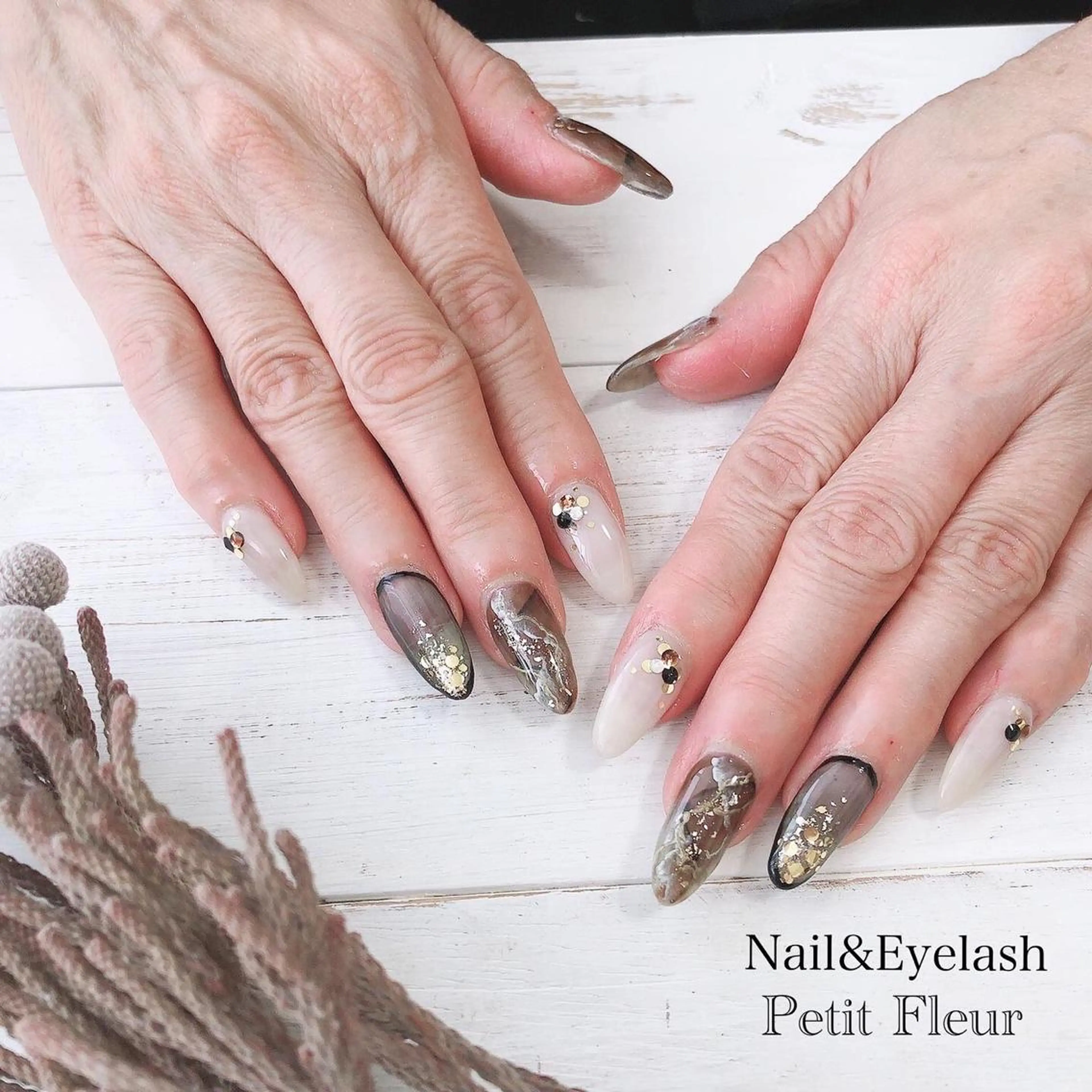 ネイル Petit Fleur所属・青柳 亜梨奈のマツエク・マツパデザイン