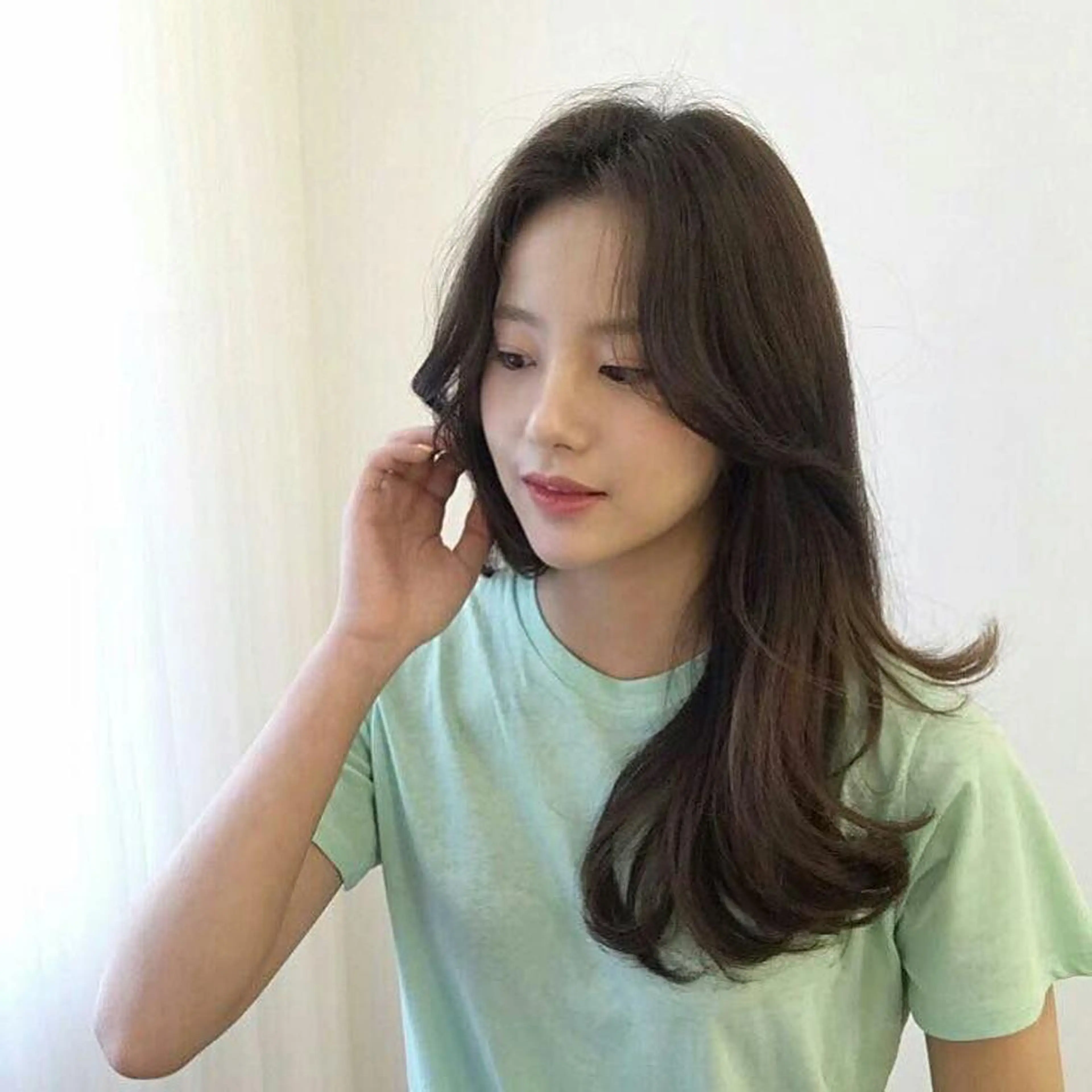 ロング カラー アッシュ アッシュブラック アッシュブラウン アッシュグレー アッシュグレージュ カット ヘアカラー トリートメント 韓国風×透明感カラー 髪質改善オタベシンヤのヘアスタイル