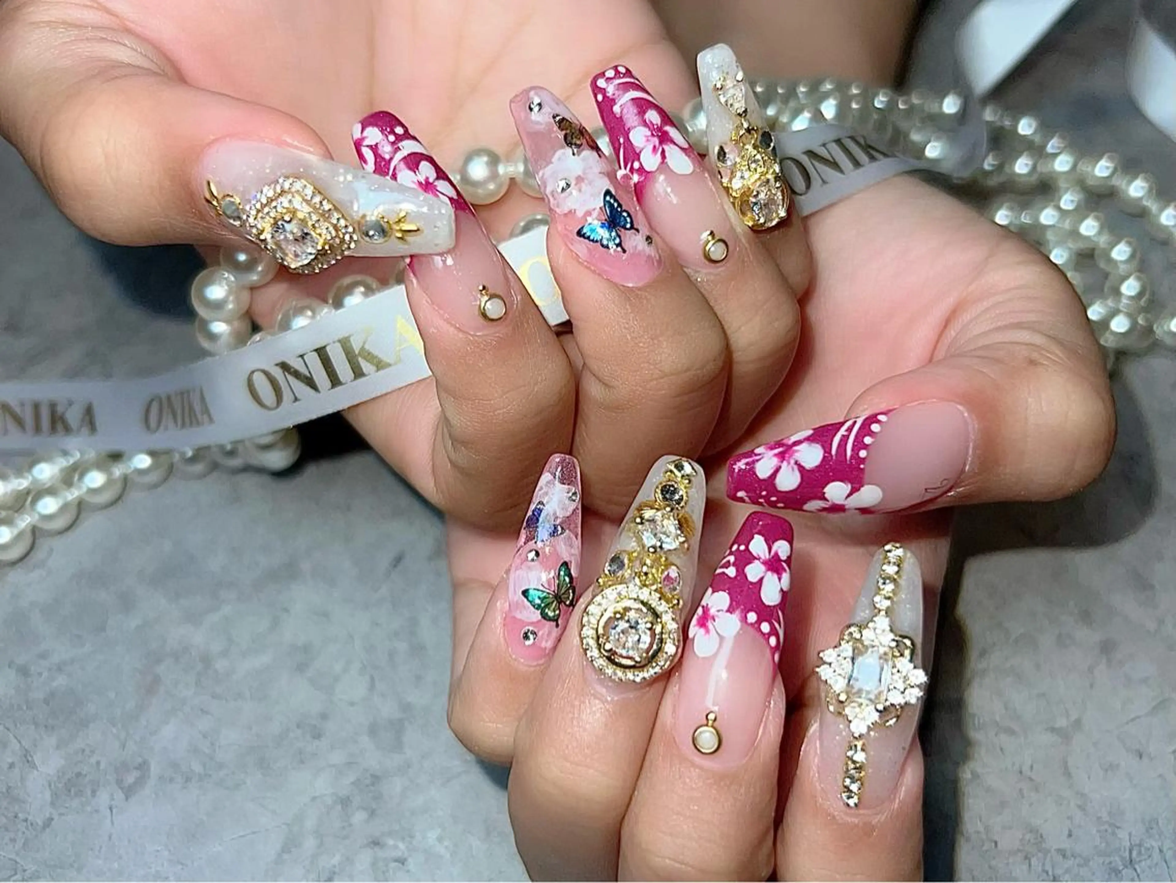 ロング ハンドネイル ハンドケア ONIKA Nail 青山通り店所属・ONIKA Nail 表参道A4徒歩2分のネイルデザイン