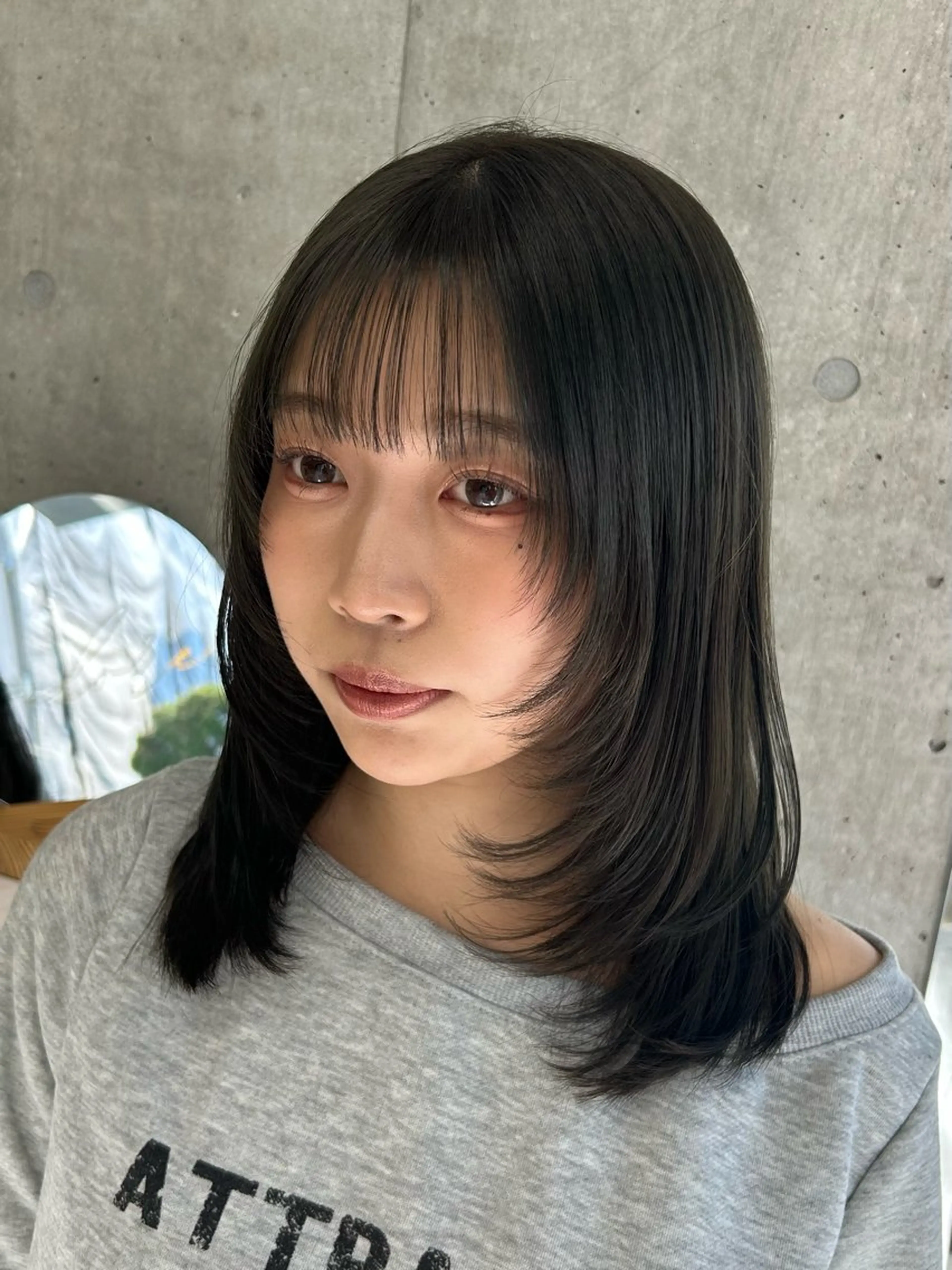 セミロング レイヤーカット カット ヘアカラー トリートメント Lomalia Yuuka/42🩵のヘアスタイル