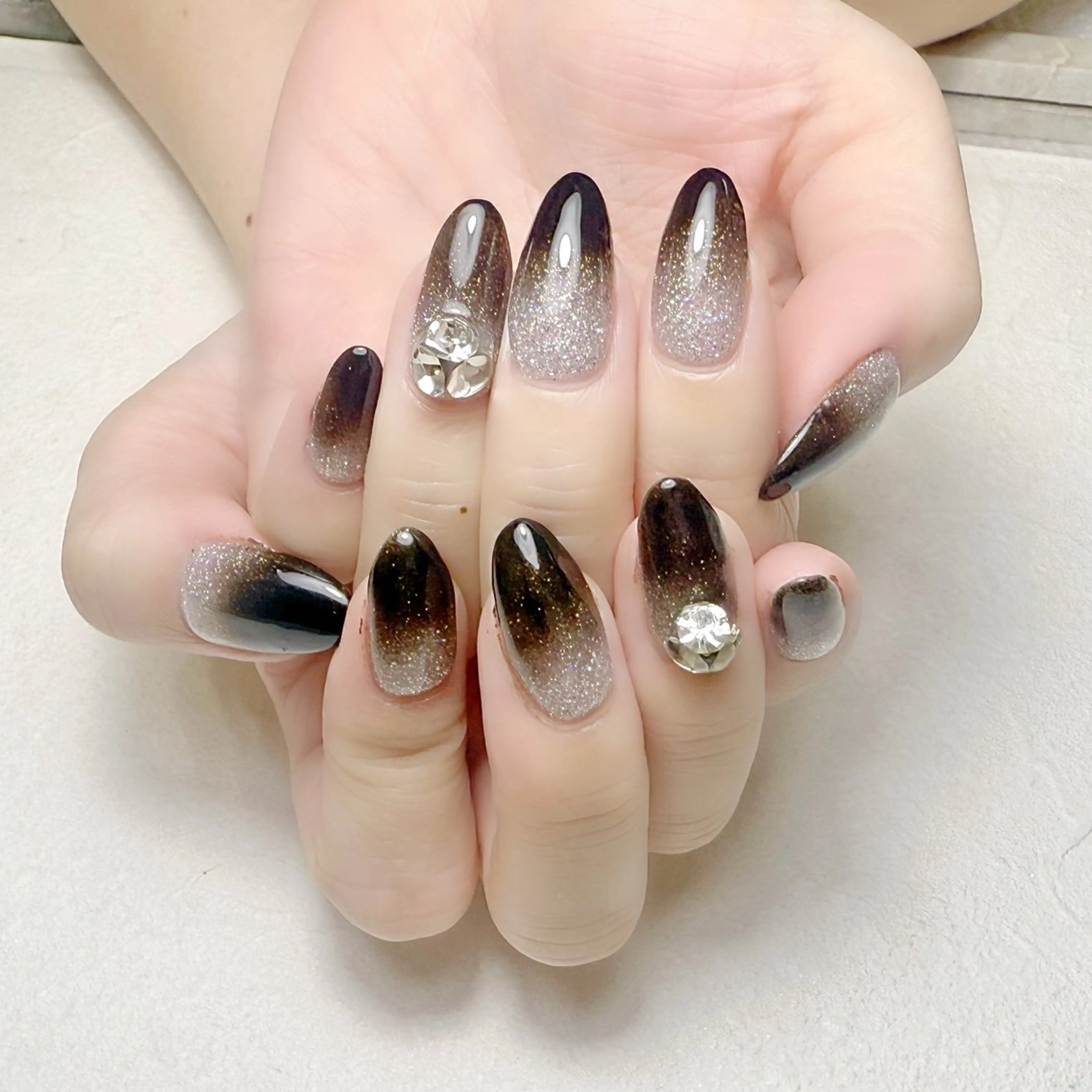 ネイル グラデーション キラキラネイル rouse nail RISATOのネイルデザイン