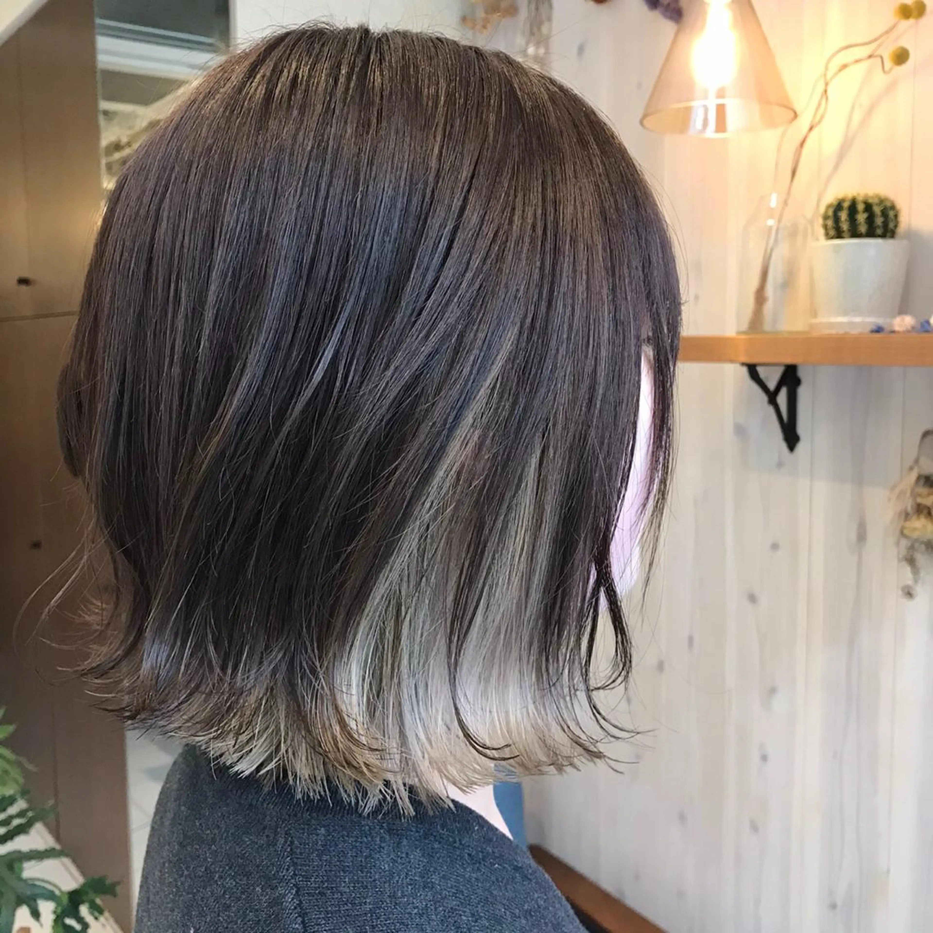 ショート カラー インナーカラー シルバー 透明感カラー/ 寺田千雅子のヘアスタイル