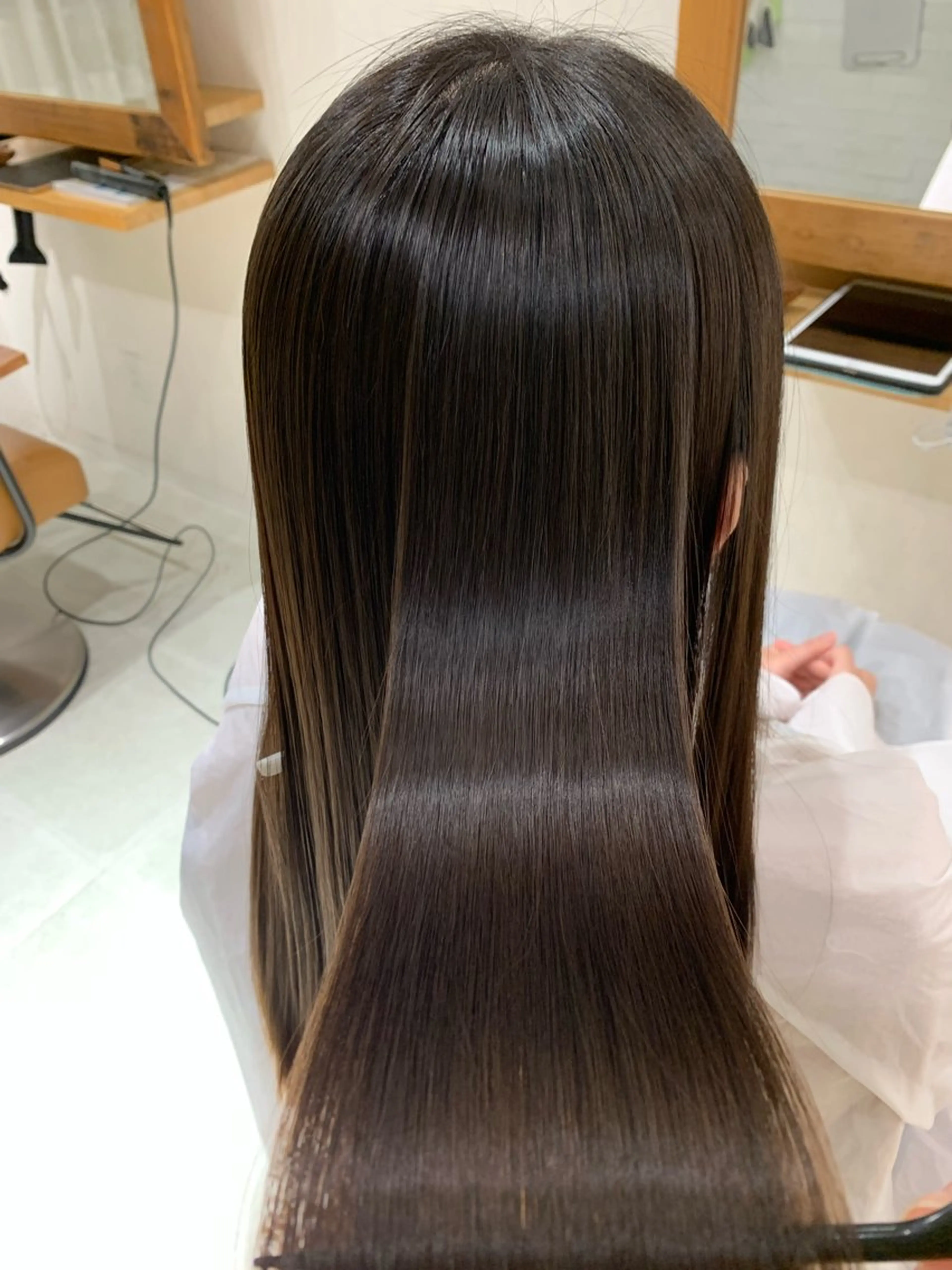 ロング パーマ ストレートパーマ Lily hair design所属・🩰淡色カラー／ 南ゆかり（女性のみ）のヘアスタイル