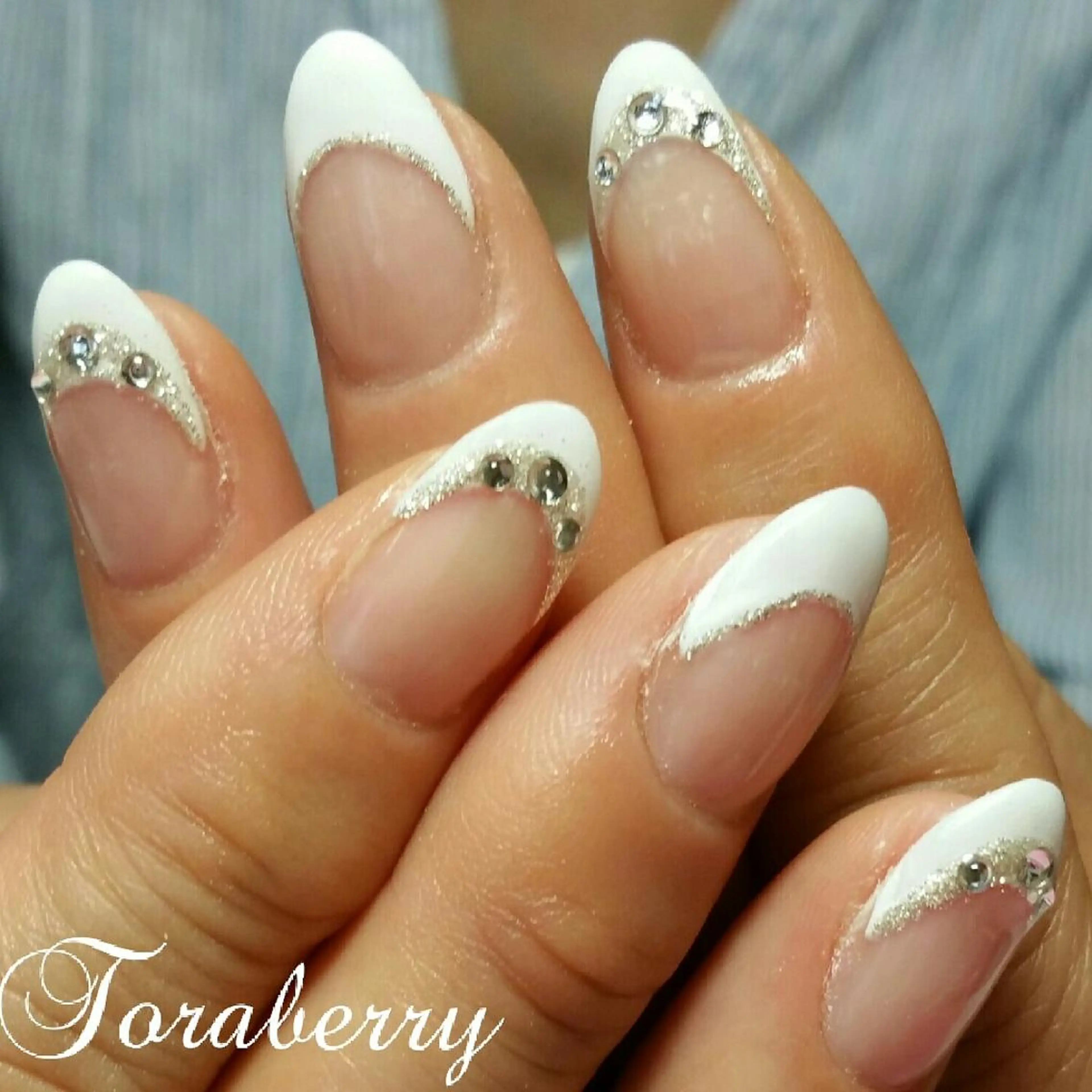 ネイル フレンチネイル ネイリスト なつみのネイルデザイン