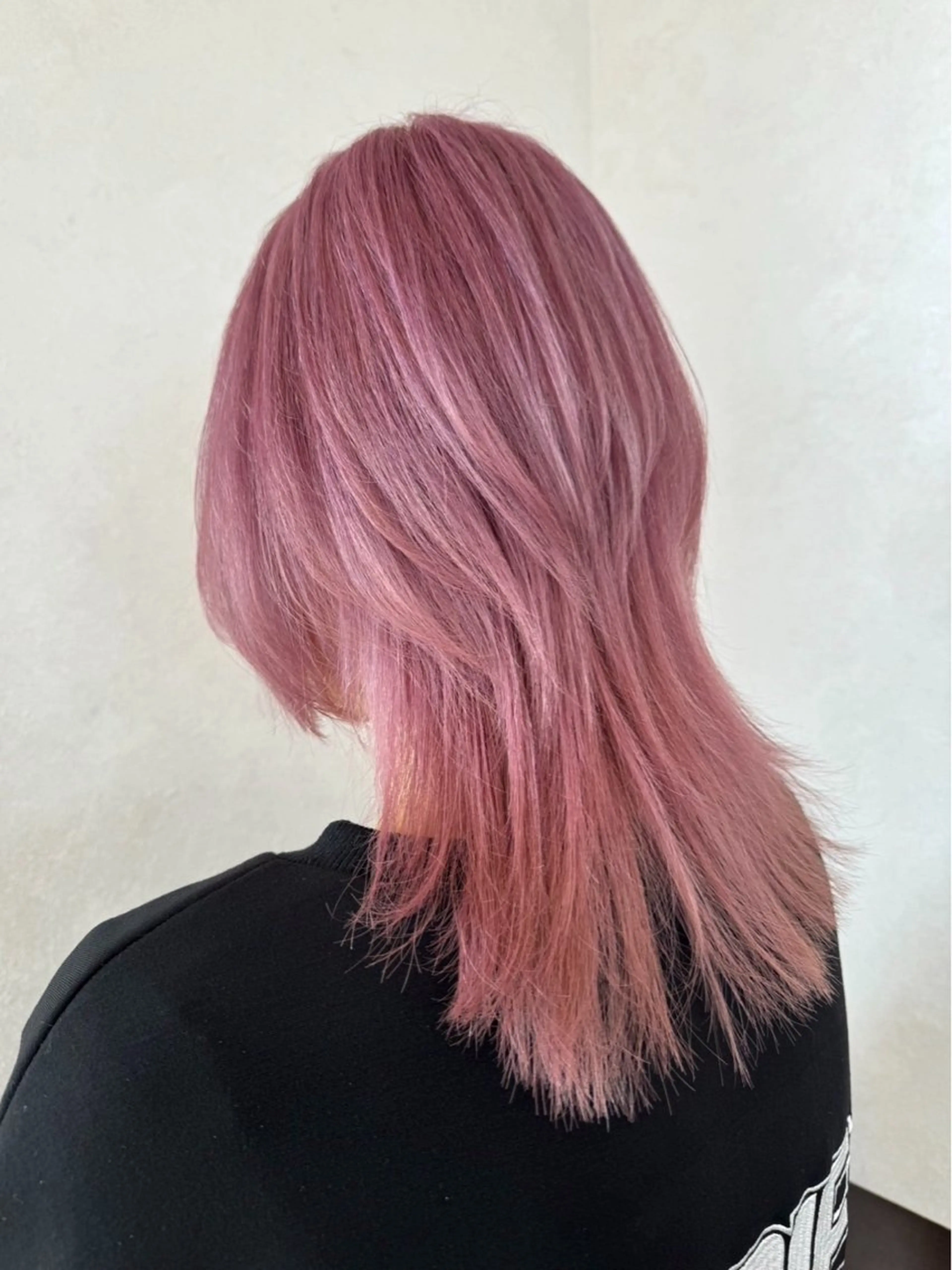 カラー nehus nagaoka所属・🖤複雑履歴ブリーチ Mizuki 🖤のヘアスタイル