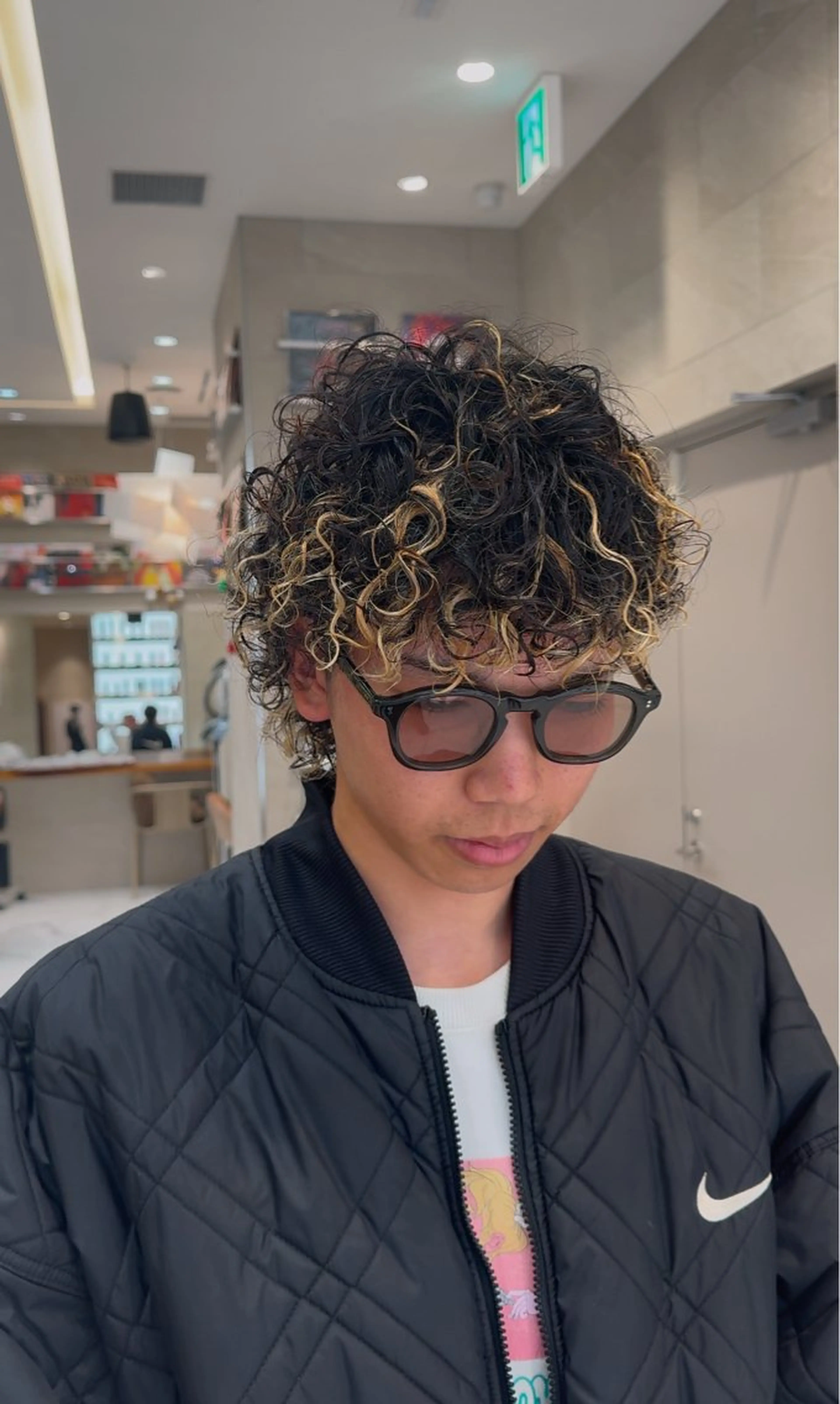 ショート カラー ブリーチ ケアブリーチ ハイライトカラー ハイライト 新宿/ハイトーン /パーマ/戸羽のヘアスタイル