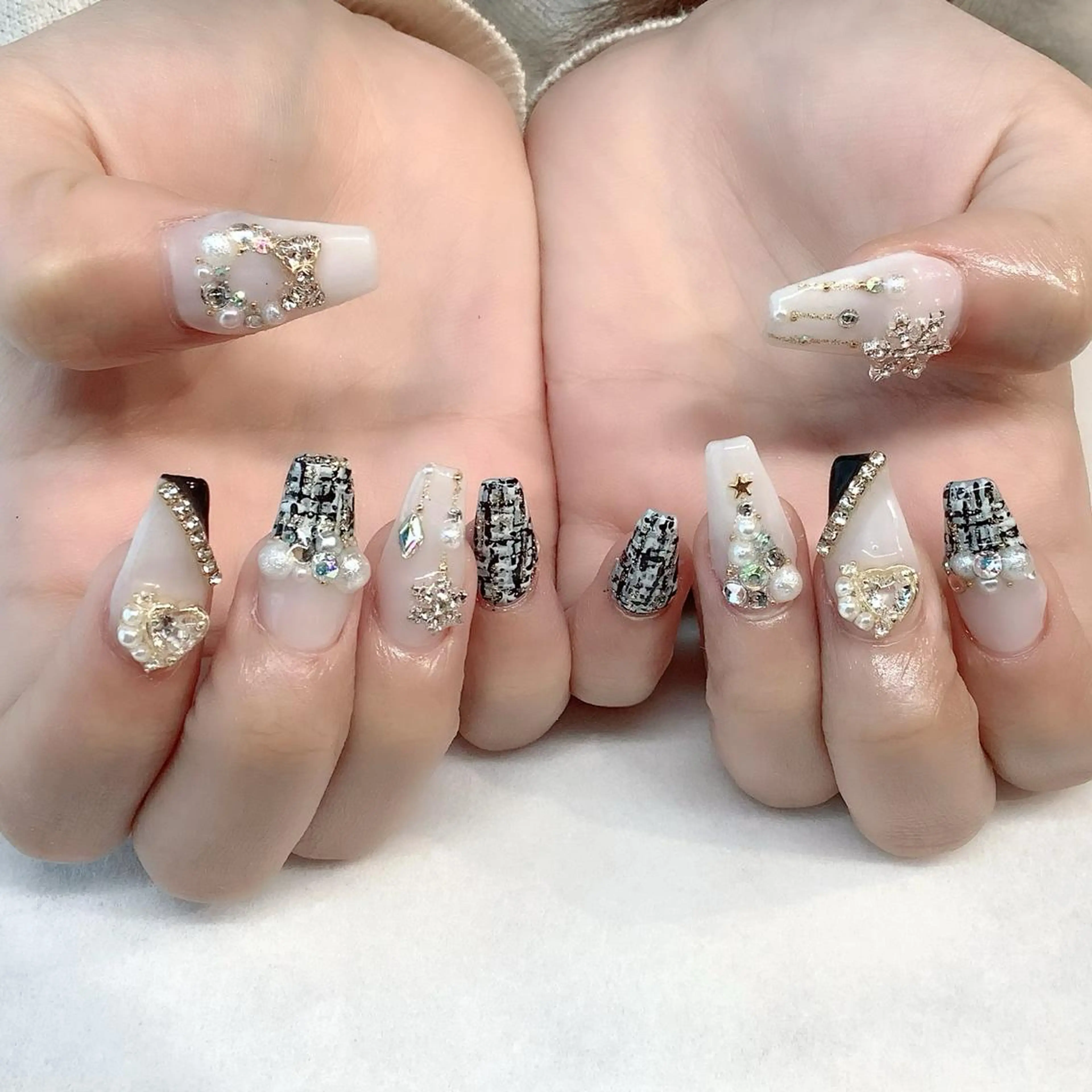 ネイル ハンドネイル 💎🐰 saki. m 🐰💎のネイルデザイン