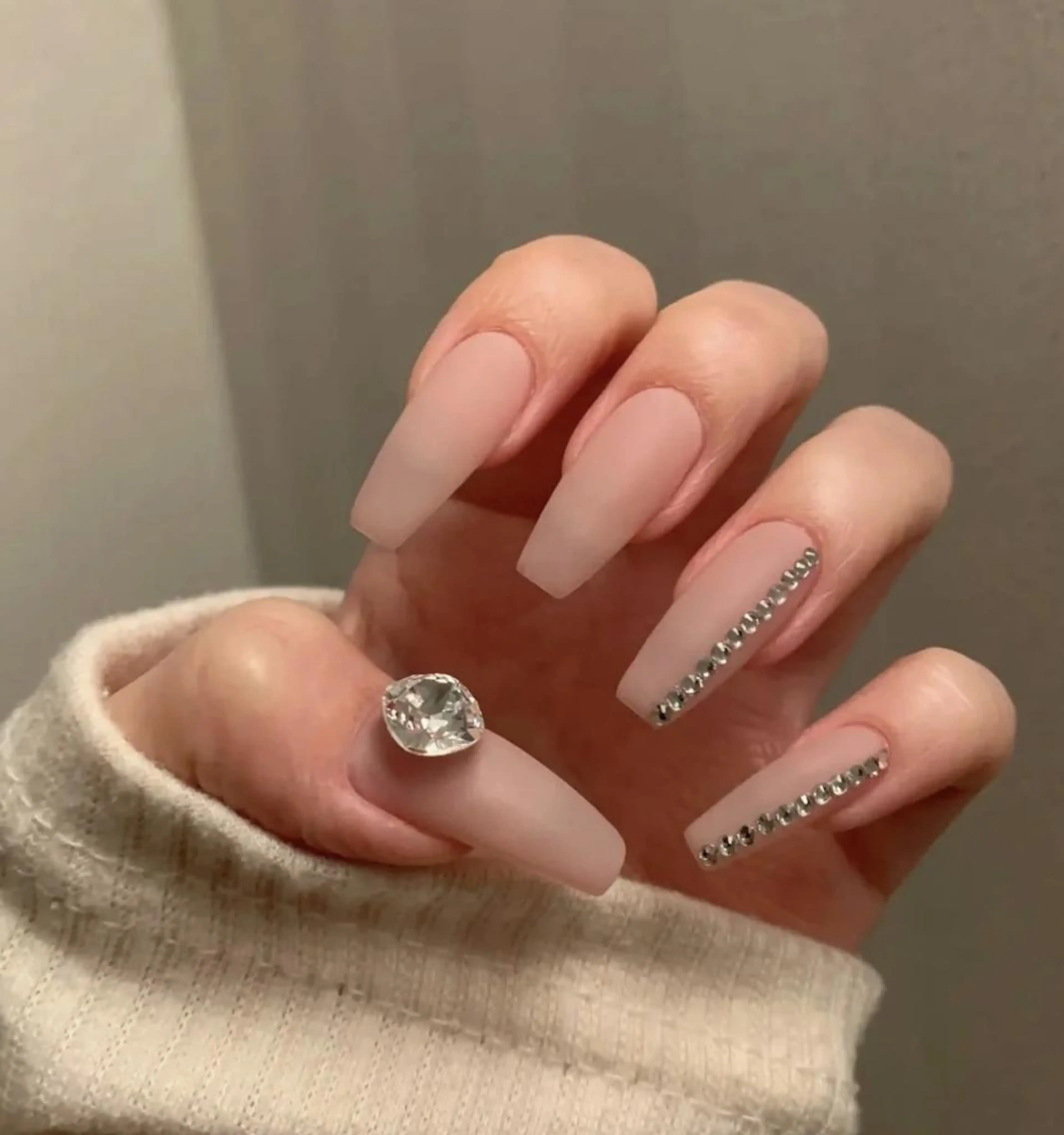 ネイル 長さ出し ネイルチップ Queens PUPUのネイルデザイン