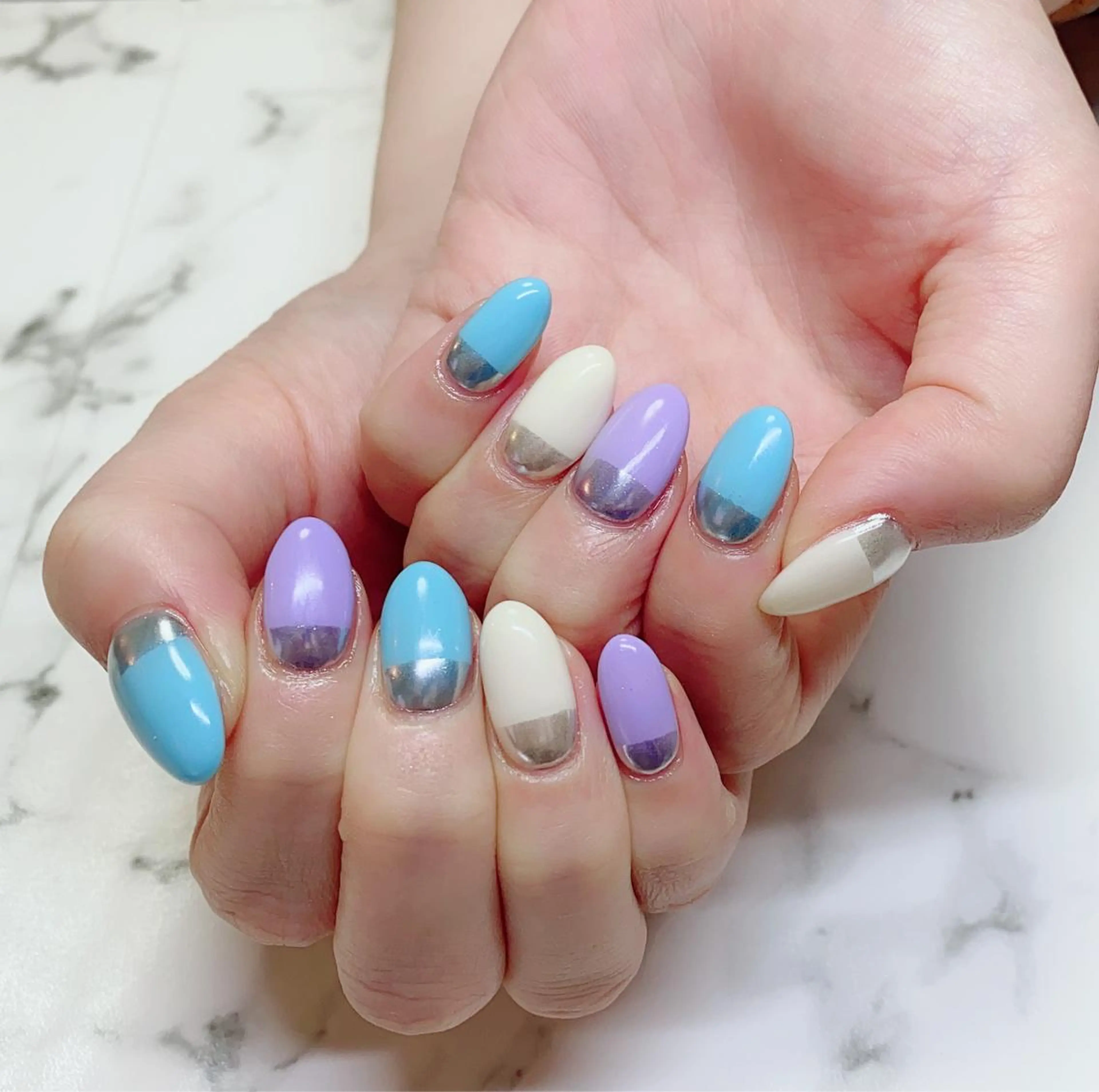 ロング カラー ネイル フレンチネイル ミラーネイル Q Free nailsのネイルデザイン