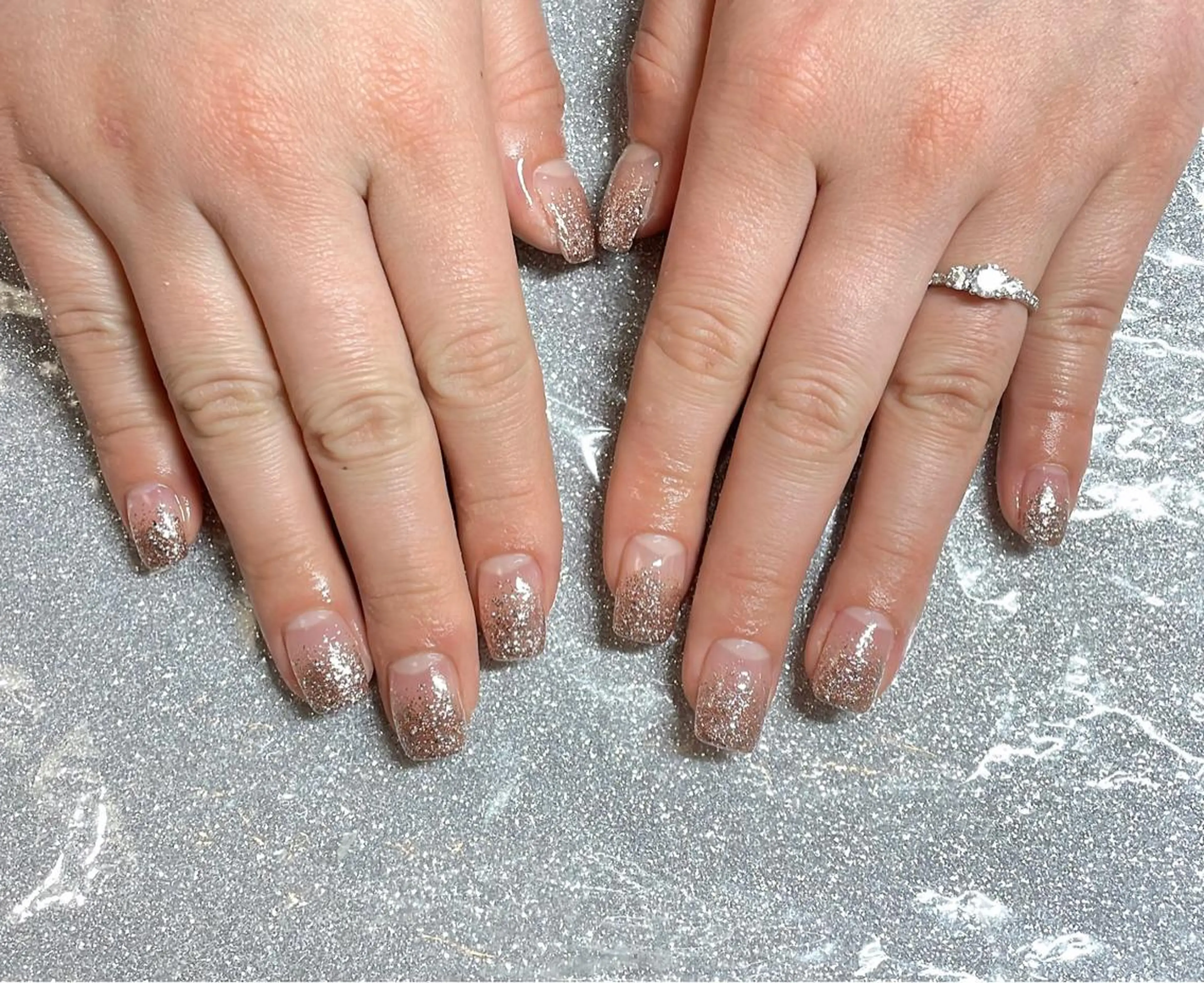 ネイル VIERU 🌈🎀💖のネイルデザイン