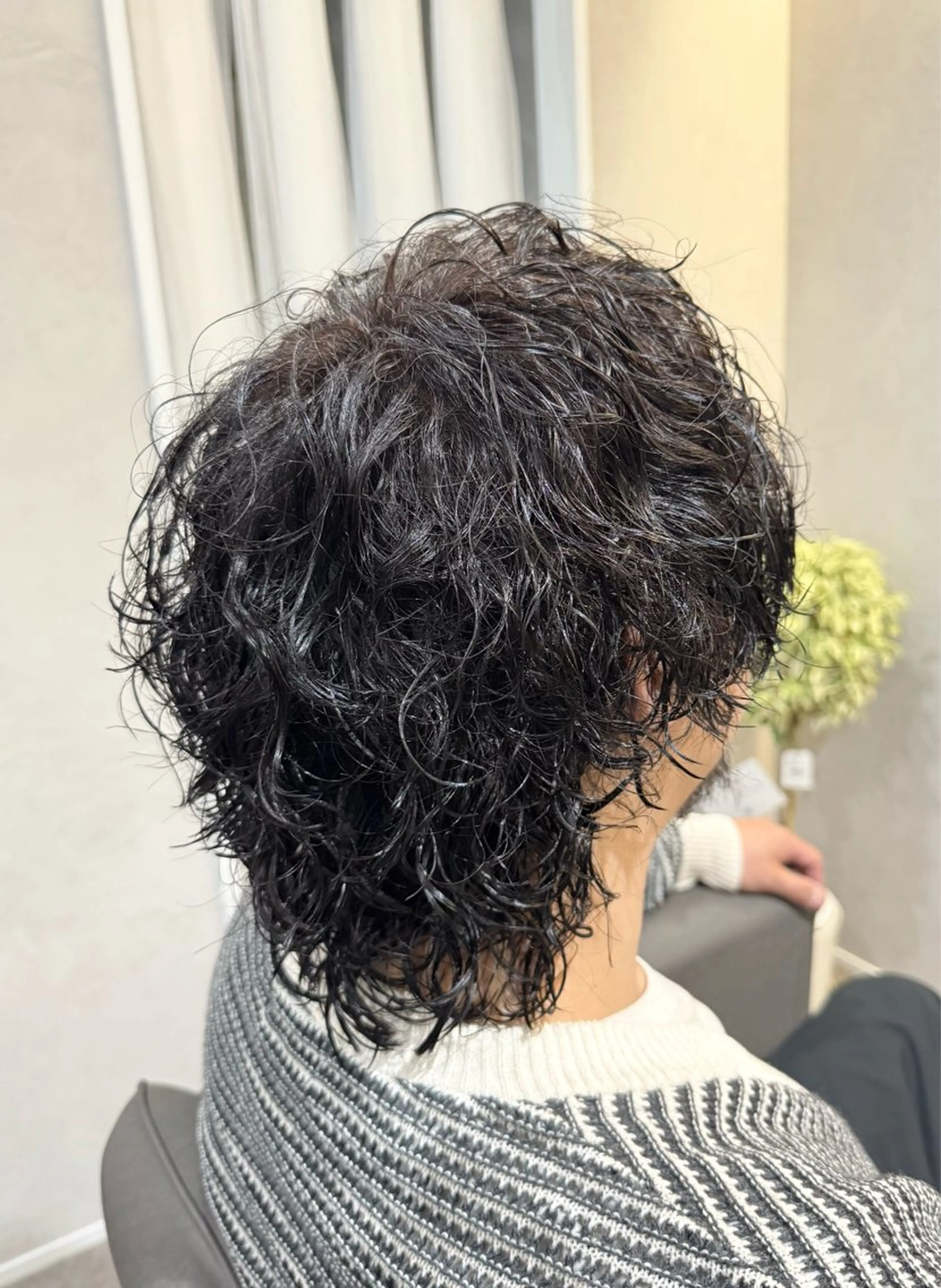 パーマ メンズ センターパート フェードカット メンズハイライト メンズハイトーン マッシュ カット パーマ Salon de Qualia(サロンドクオリア)所属・ハイトーン/外国人風 カラー/メンズパーマのヘアスタイル