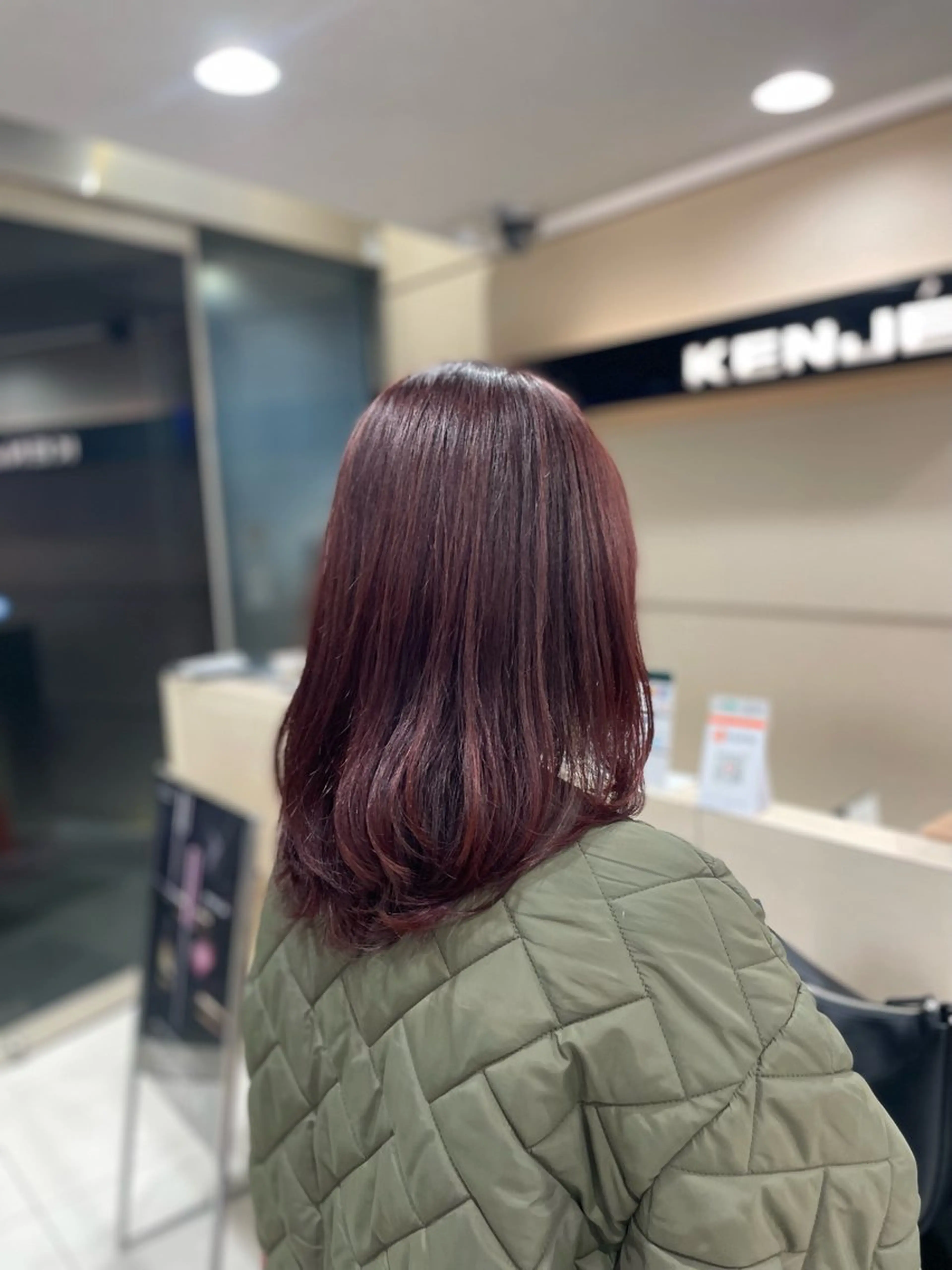 セミロング カラー ブラウンカラー ピンクカラー レッドカラー レッドブラウン カット ヘアカラー クロスパーマ/うる艶 カラー/Kurumiのヘアスタイル