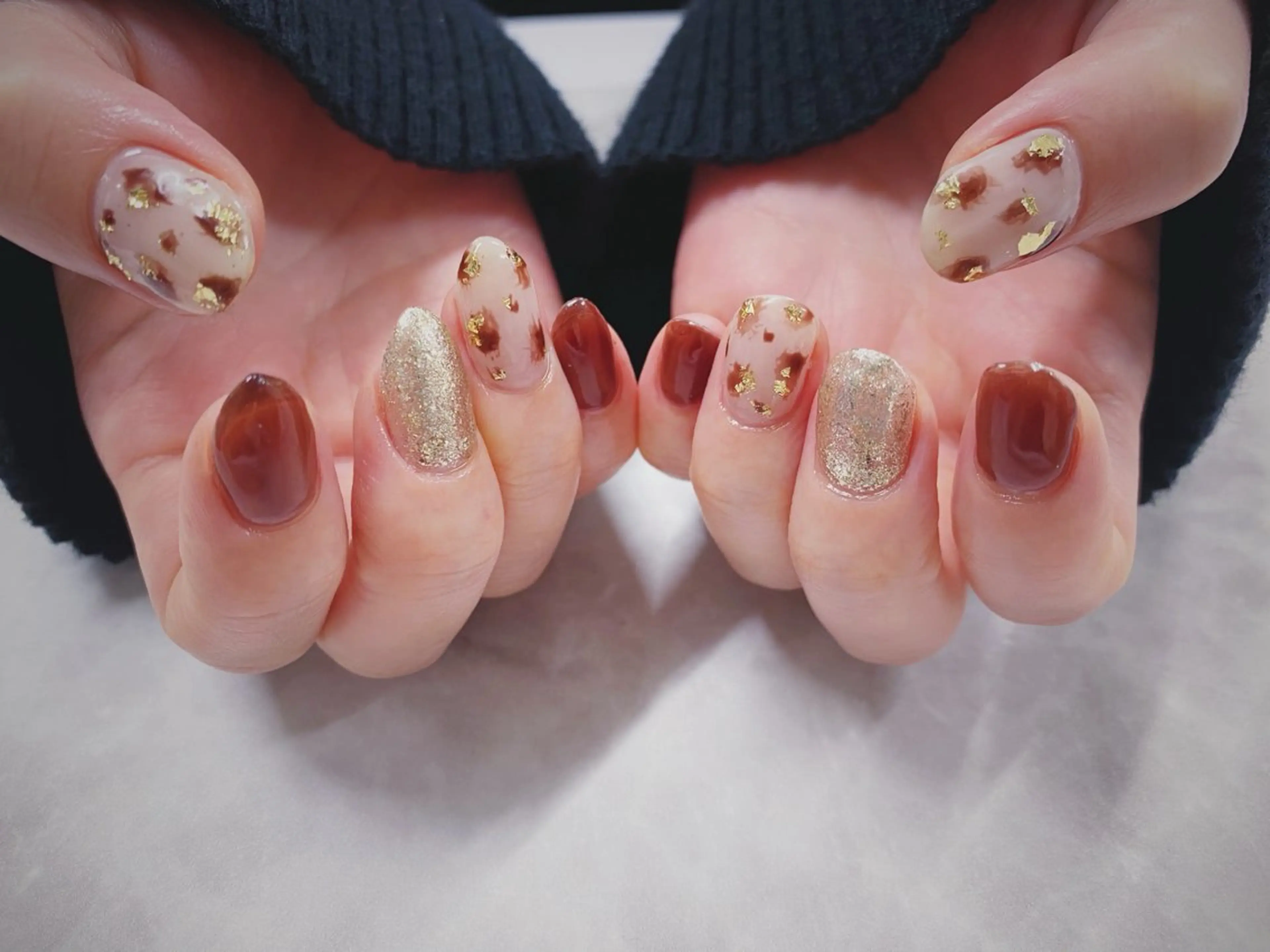 ネイル アニマル柄 ブラウン ニュアンスネイル 冬ネイル Nail&Eyelash パレス所属・パレス 💅🏻⌇.mamiのネイルデザイン