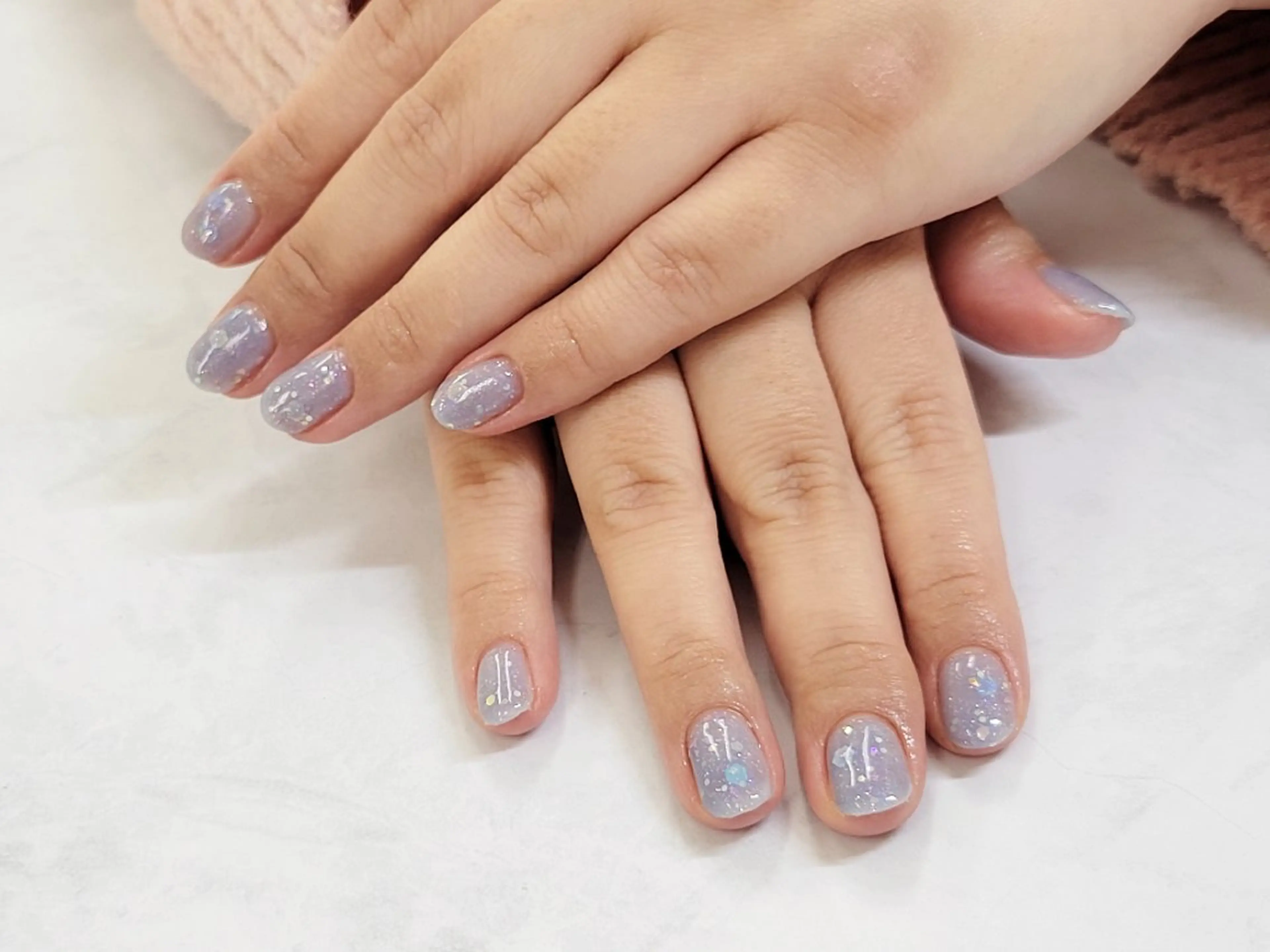 ネイル ホログラムネイル ラメ(グリッター) アンビアンテ浦和店所属・アンビアンテ 🐰 大山のネイルデザイン