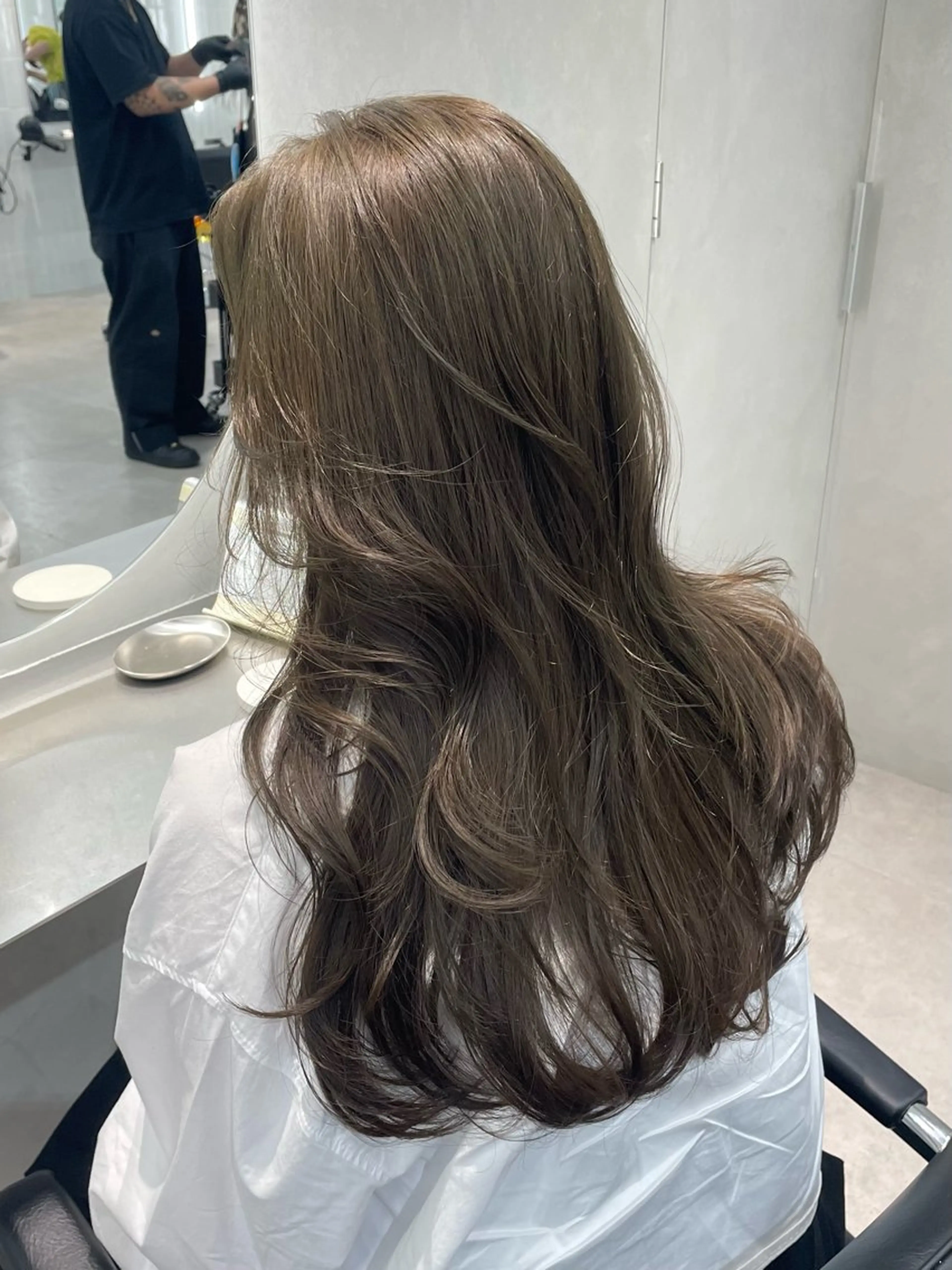 ロング カラー アッシュ アッシュブラウン ベージュカラー ブラウンカラー 透明感カラー ヘアカラー 表参道/透明感 グレージュ/ブラウンのヘアスタイル