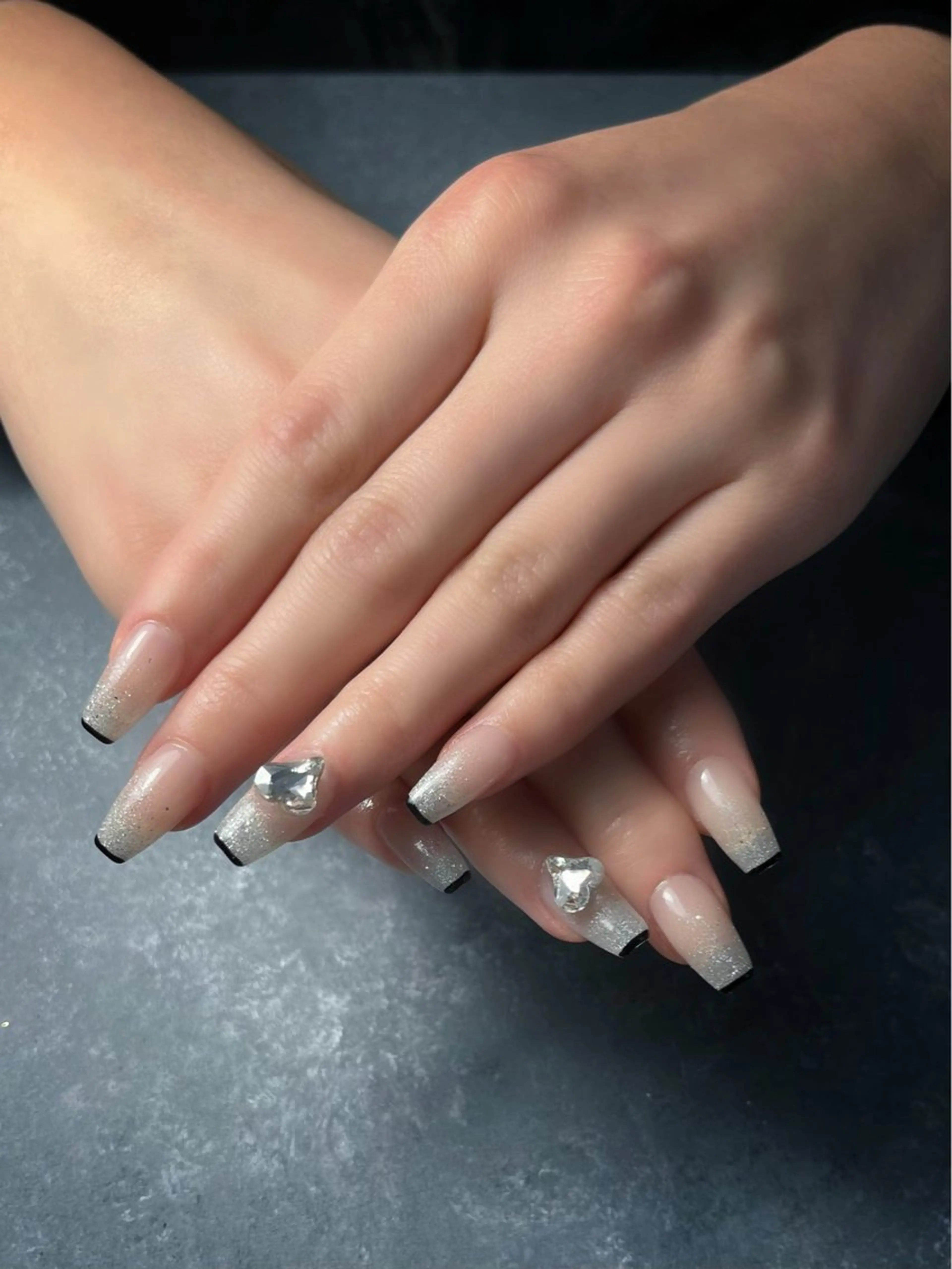 ネイル キラキラネイル マグネットネイル ワンカラーネイル スカルプネイル ワンホンネイル nine.🦋 YUKOのネイルデザイン