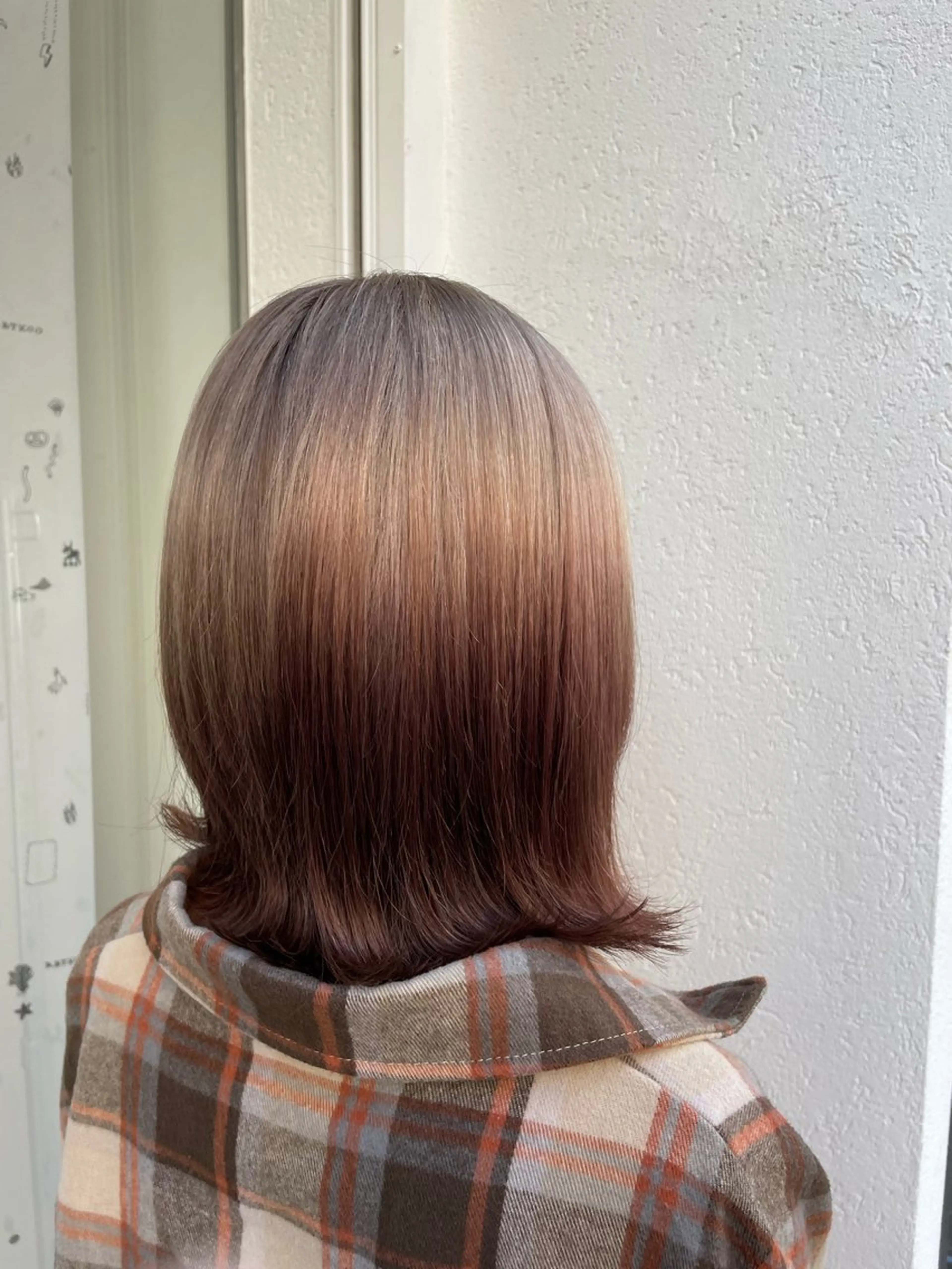 ミディアム ヘアカラー CoCooN Hiromiのヘアスタイル