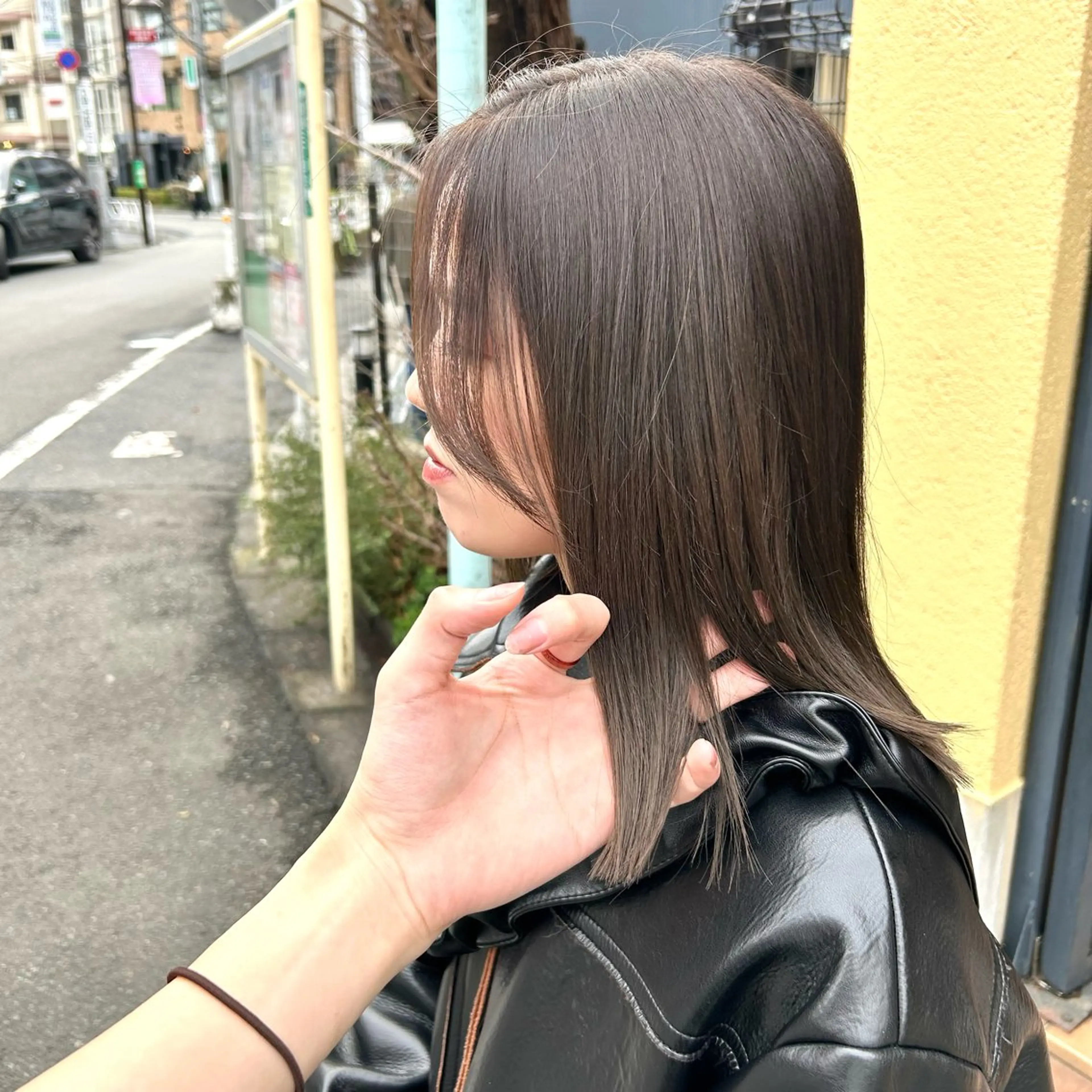 ミディアム カラー écouter所属・ショート/ウルフ ハイトーン/カイセイのヘアスタイル