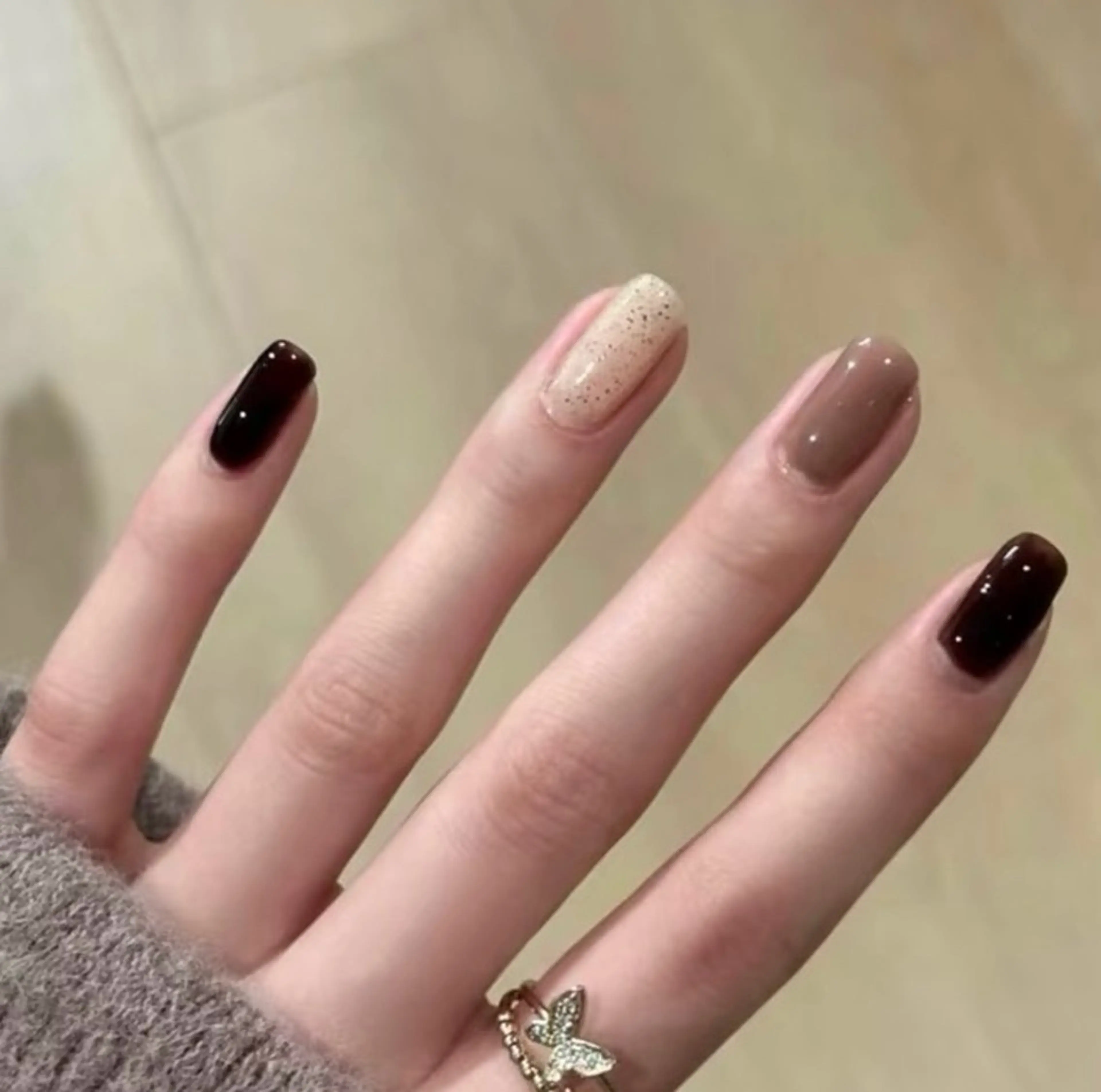 ネイル 高木 維麗絲のネイルデザイン