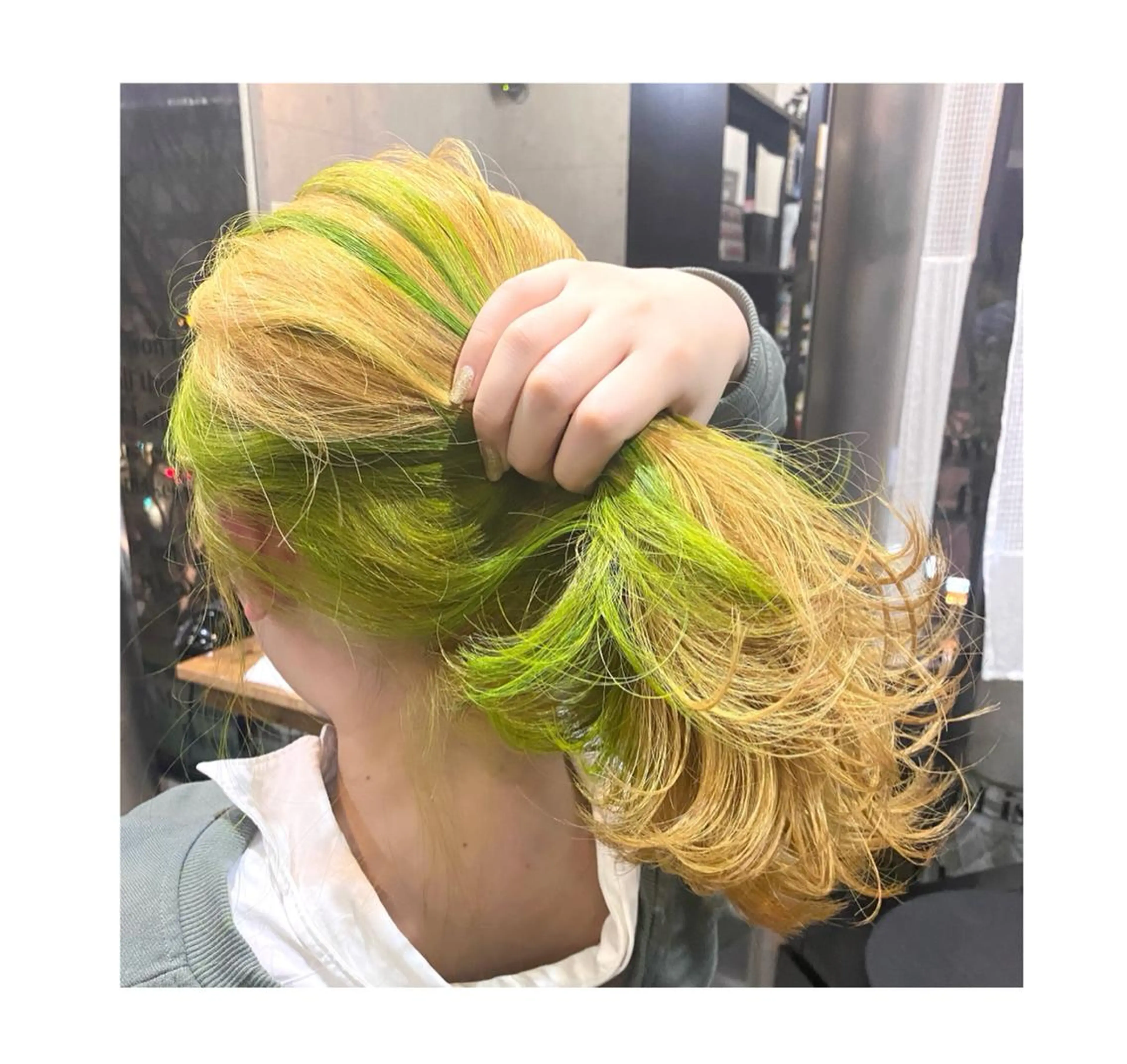 ミディアム カラー ブロンド ヘアカラー GARU-ガル-所属・TSUNO🦖 派手髪/オタク美容師のヘアスタイル