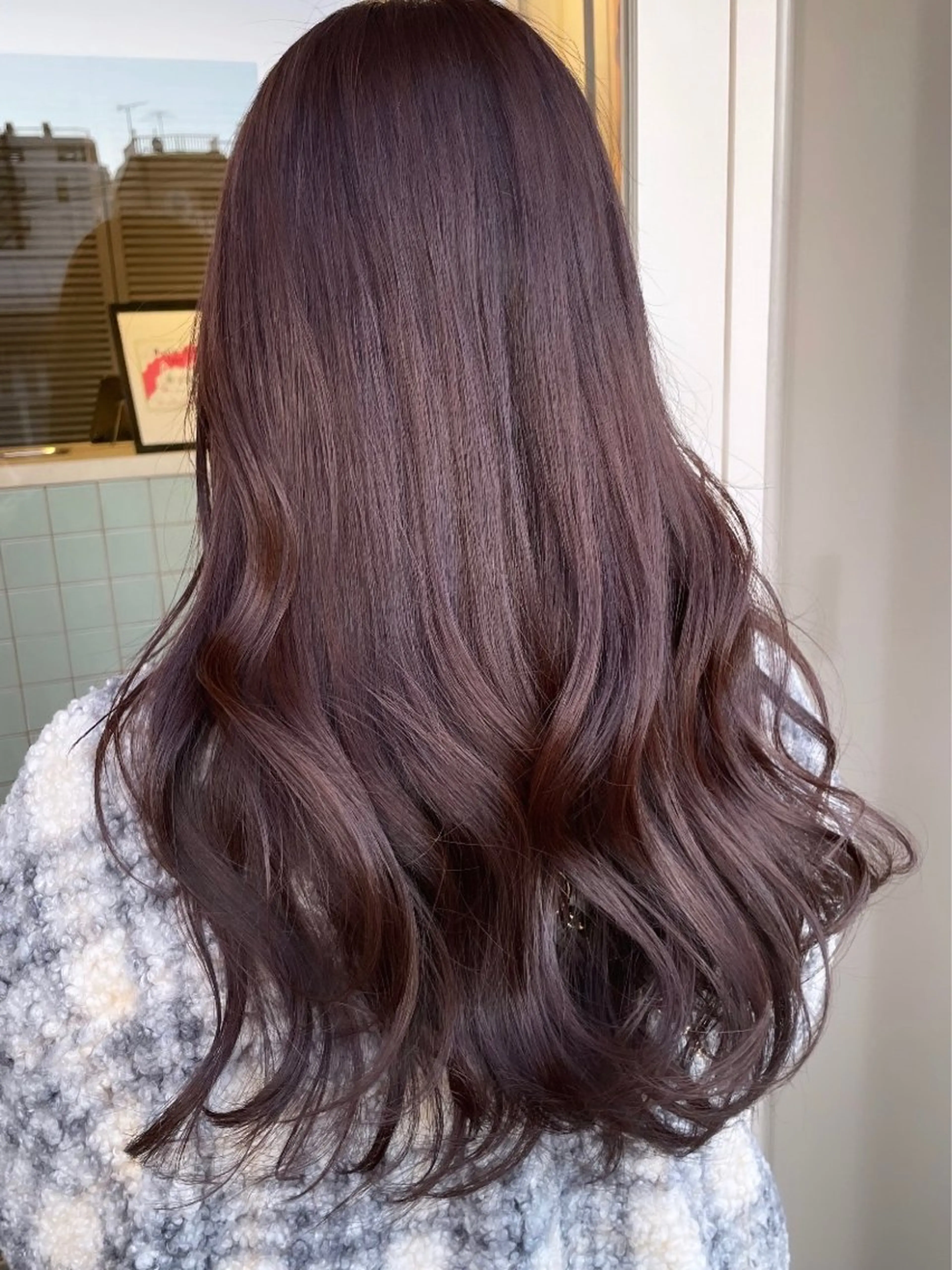 ロング カラー ブリーチ ブラウンカラー ラベンダーカラー ブリーチなしカラー ヘアカラー トリートメント 若月 あやかのヘアスタイル