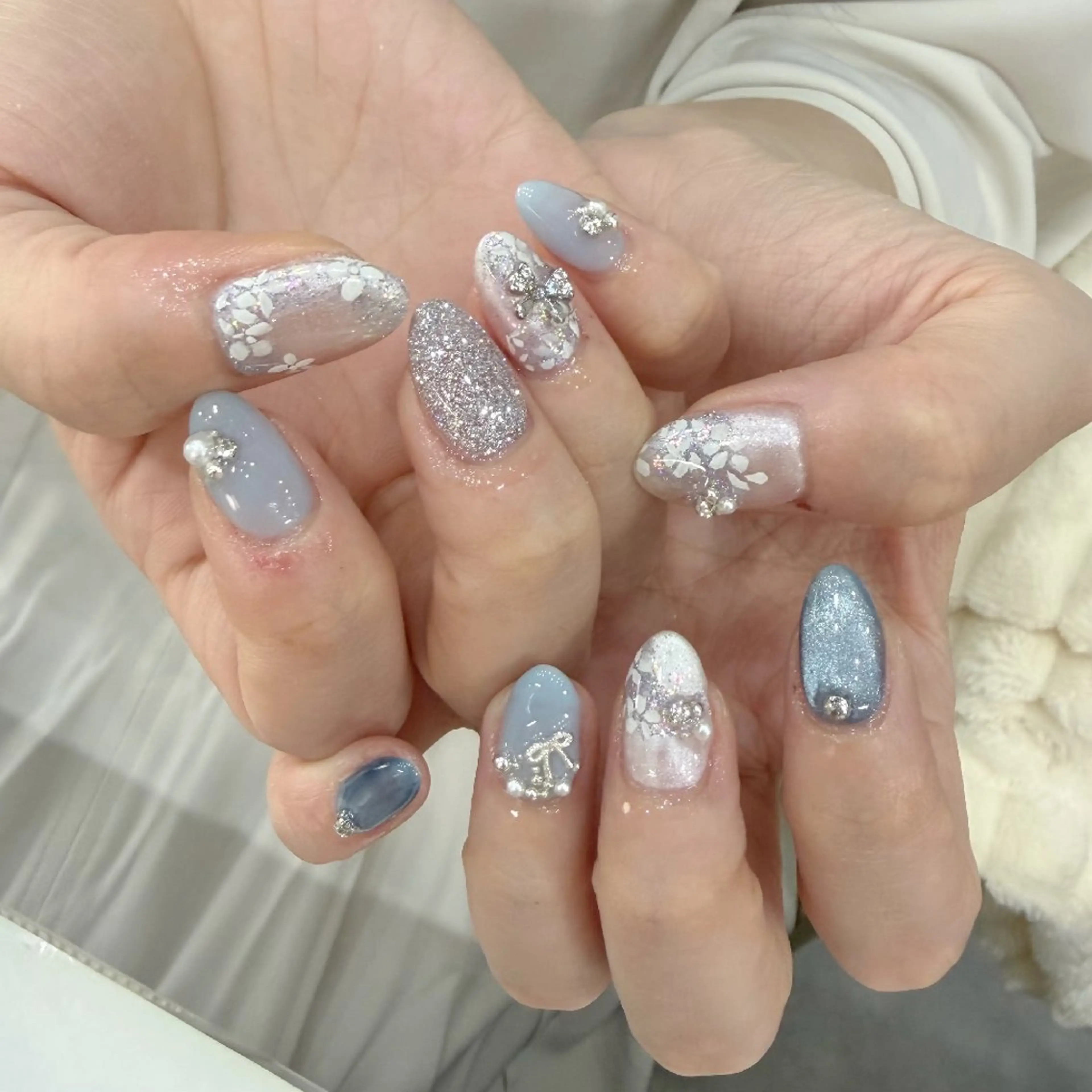 ネイル チークネイル フレンチネイル ジェルネイル ガーリー キラキラネイル ハンドネイル UM Nail Salonのネイルデザイン