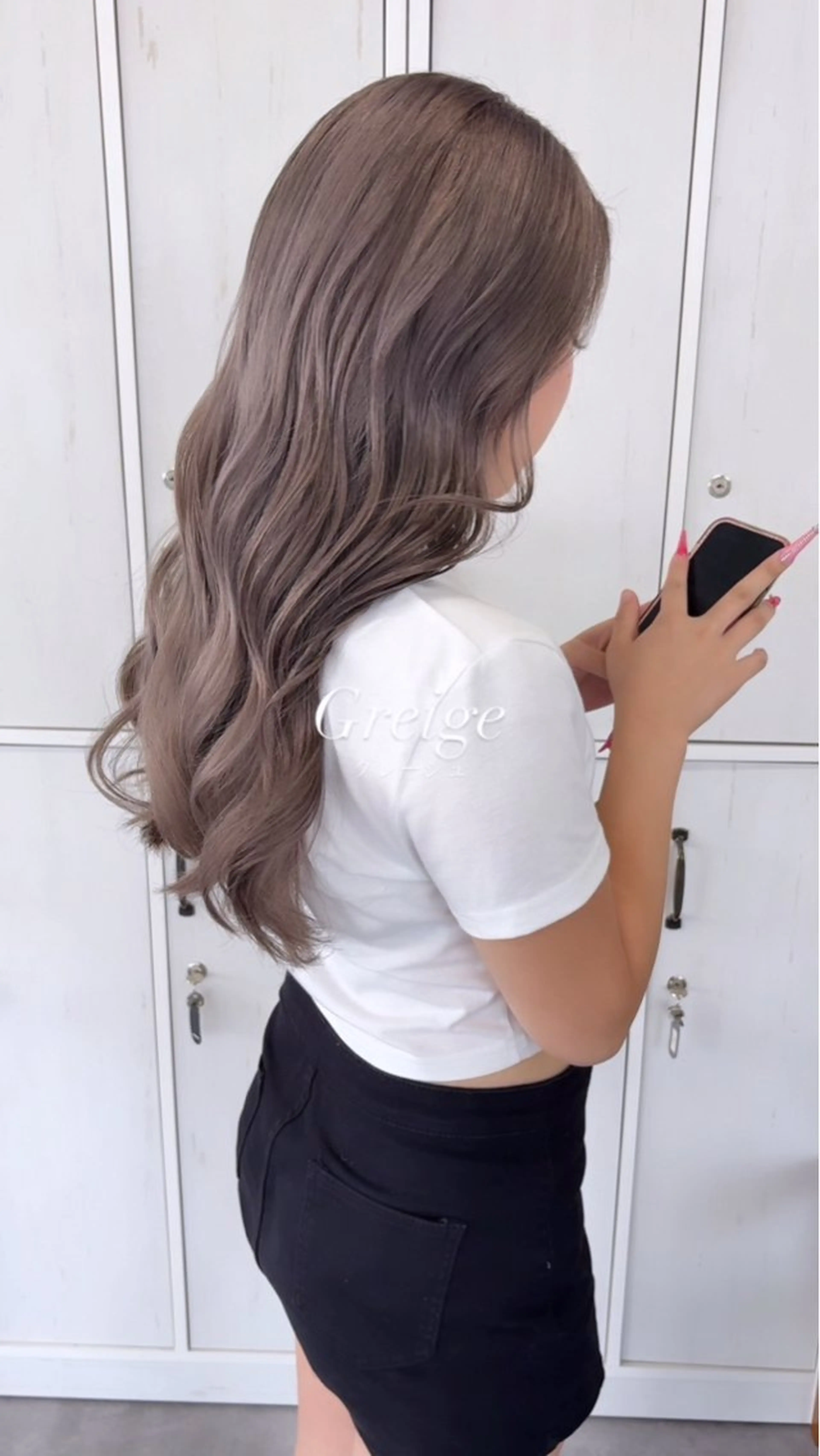 ロング カラー ブリーチ グレージュ TORA【Li's /東大阪布施美容室】のヘアスタイル