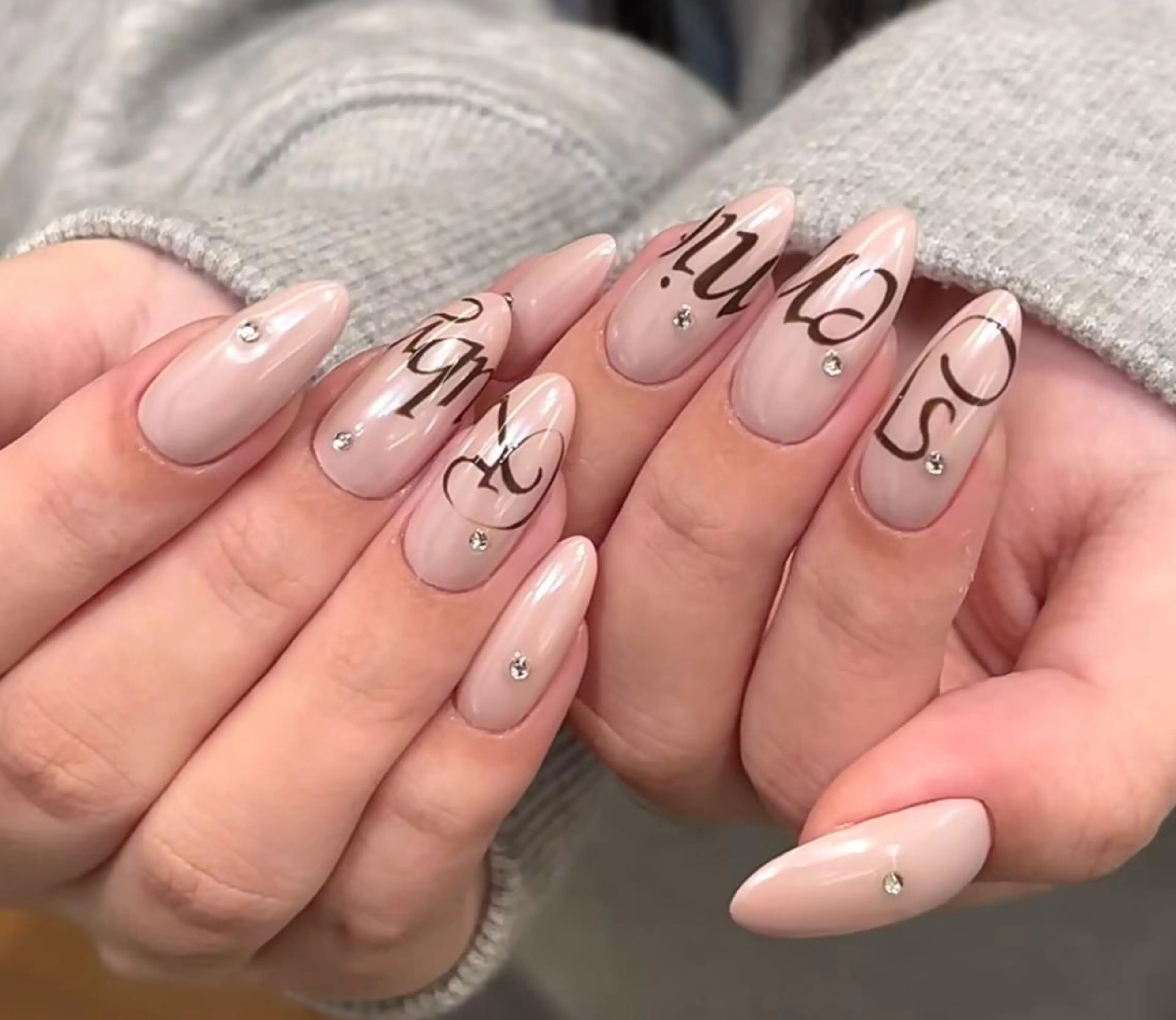 ネイル ハンドネイル 🎀 Ayaka_nailのネイルデザイン