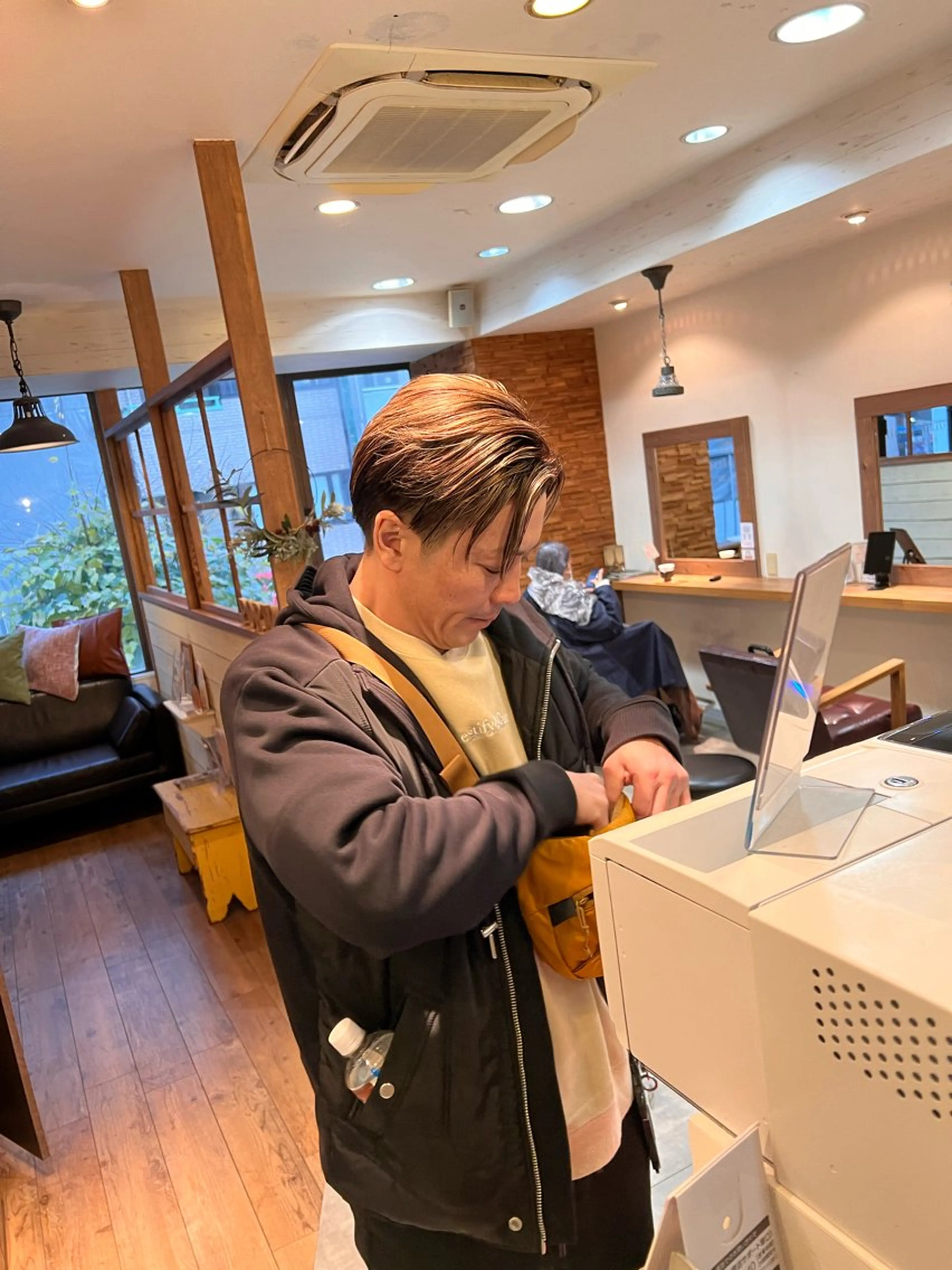 カラー メンズ カット ヘアカラー トリートメント little  porto所属・透明感・艶感 小坂隼斗のヘアスタイル