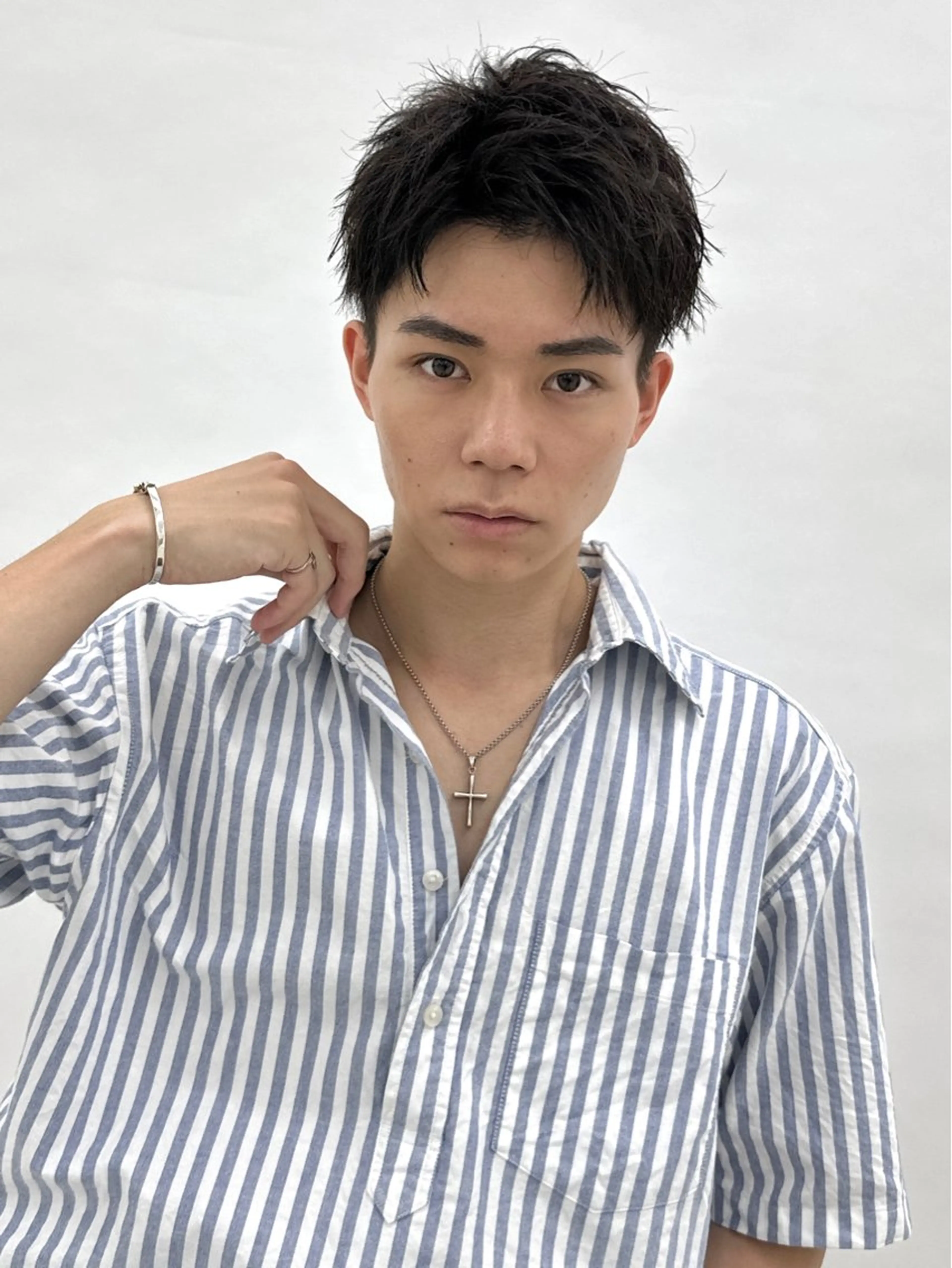 ショート 山中 瞬のヘアスタイル