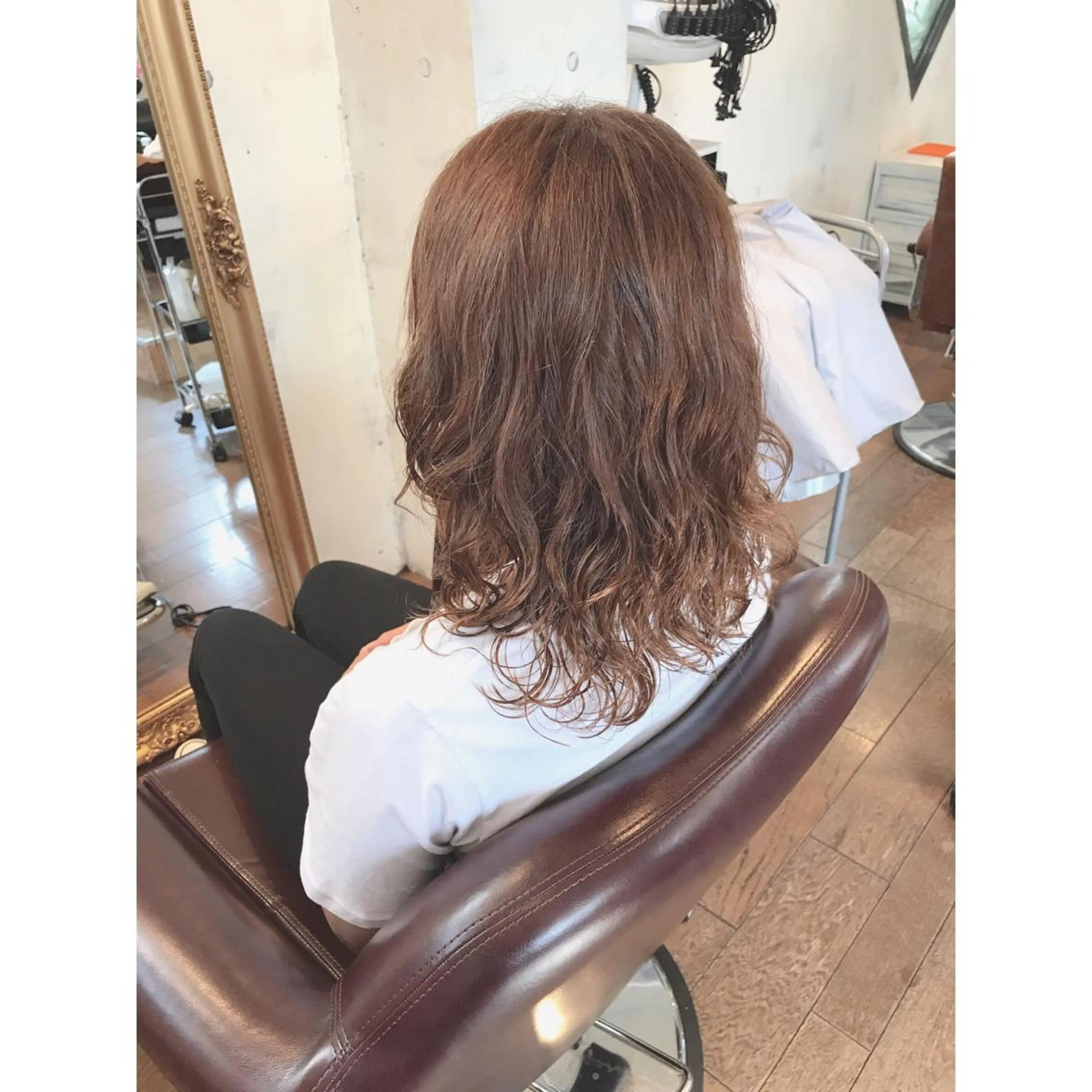 ミディアム カラー パーマ ミディアムパーマ corona hairdesign KAZUE MAEDA所属・マエダ　カズエ🫶 coronahairのヘアスタイル