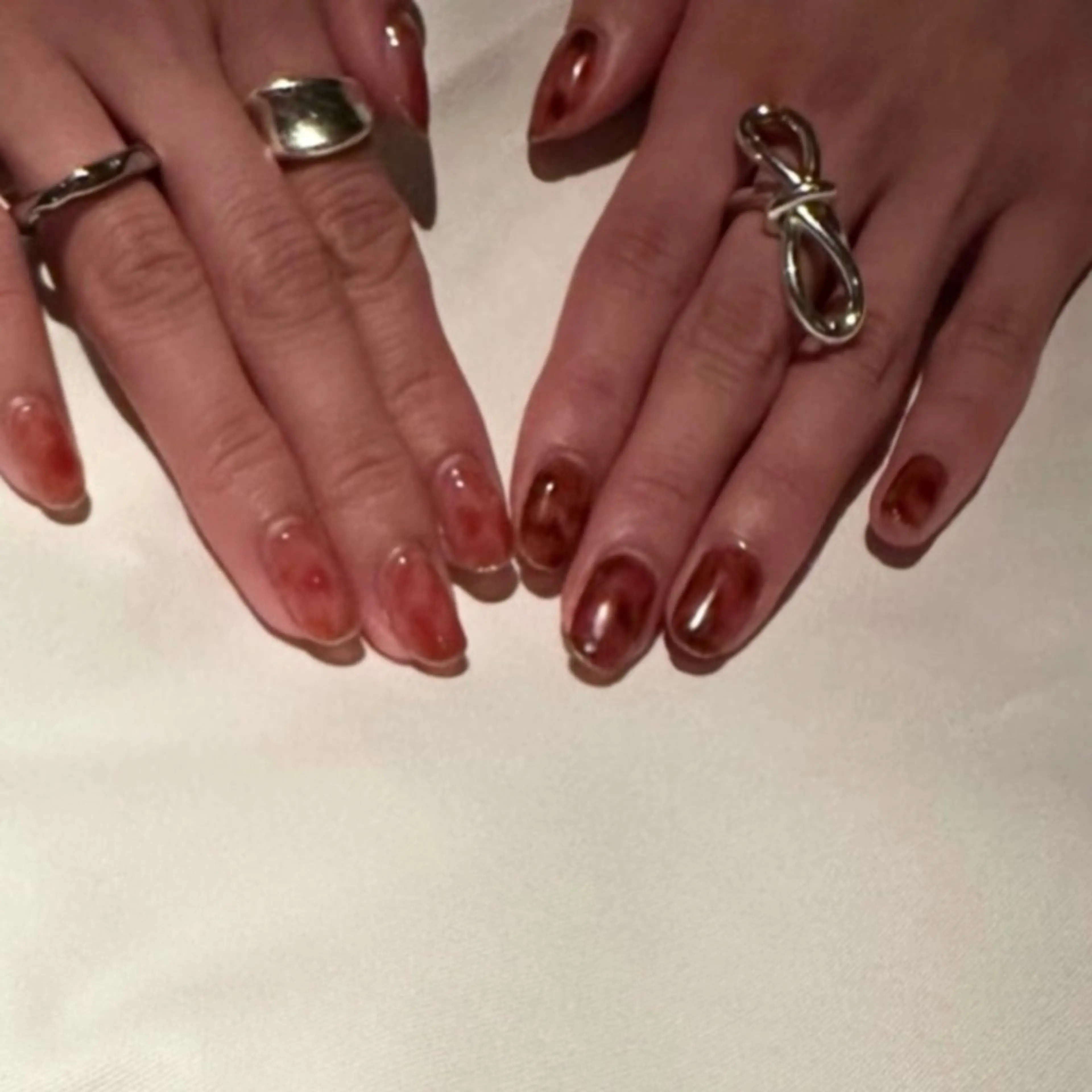 ネイル べっ甲ネイル MOE ネイルサロンのネイルデザイン