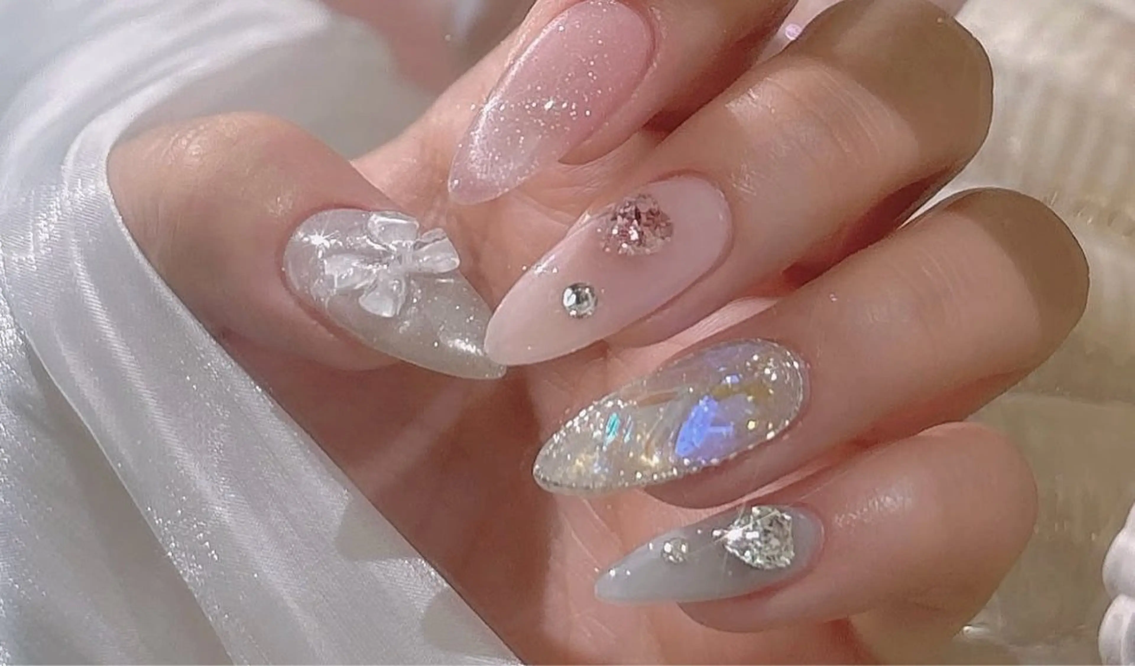 ネイル アートネイル フラワーネイル フレンチネイル ジェルネイル グラデーション ハンドネイル Ryunail所属・Ryu Nail NekoChanのネイルデザイン