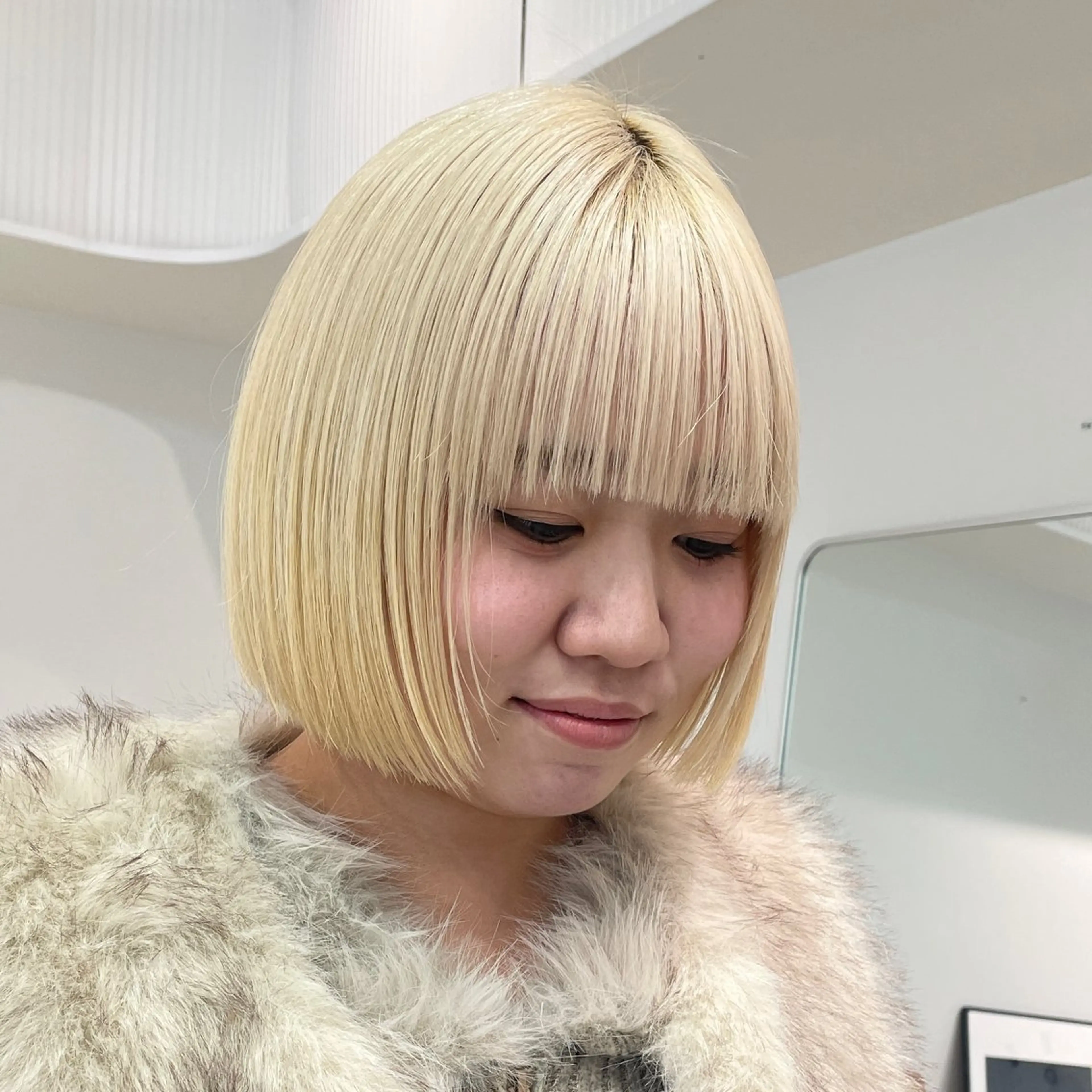 ショート カラー ブリーチ 抜きっぱなしブロンド ブロンド デザインカラー ホワイトブロンド ヘアカラー トリートメント ヘアセット ブロンド・ハイトーン /遠藤将太のヘアスタイル