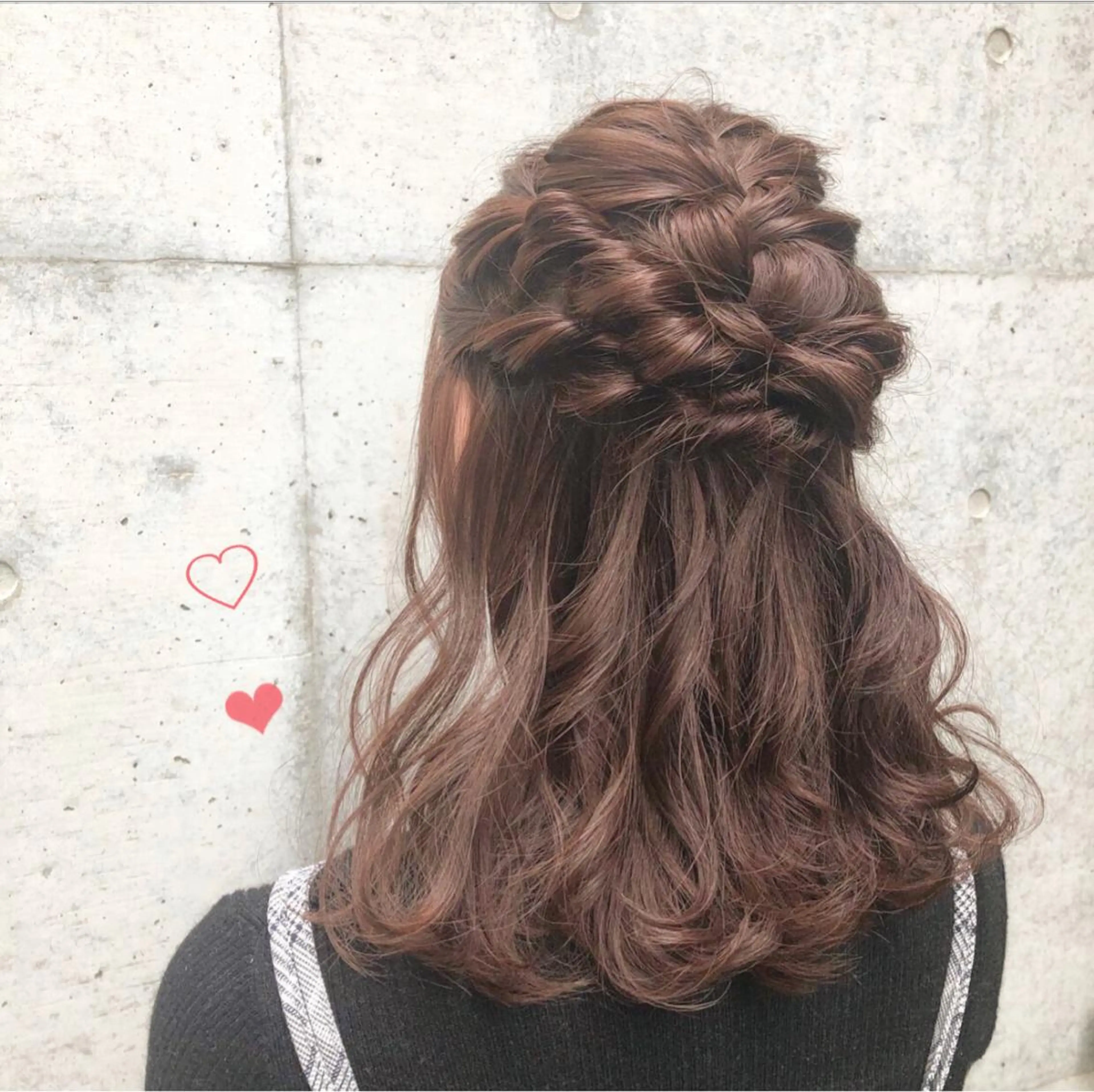 ミディアム カラー パーマ ヘアアレンジ ハーフアップ ヘアセット apish aoyama所属・武 愛子の眉毛・アイブロウイメージ