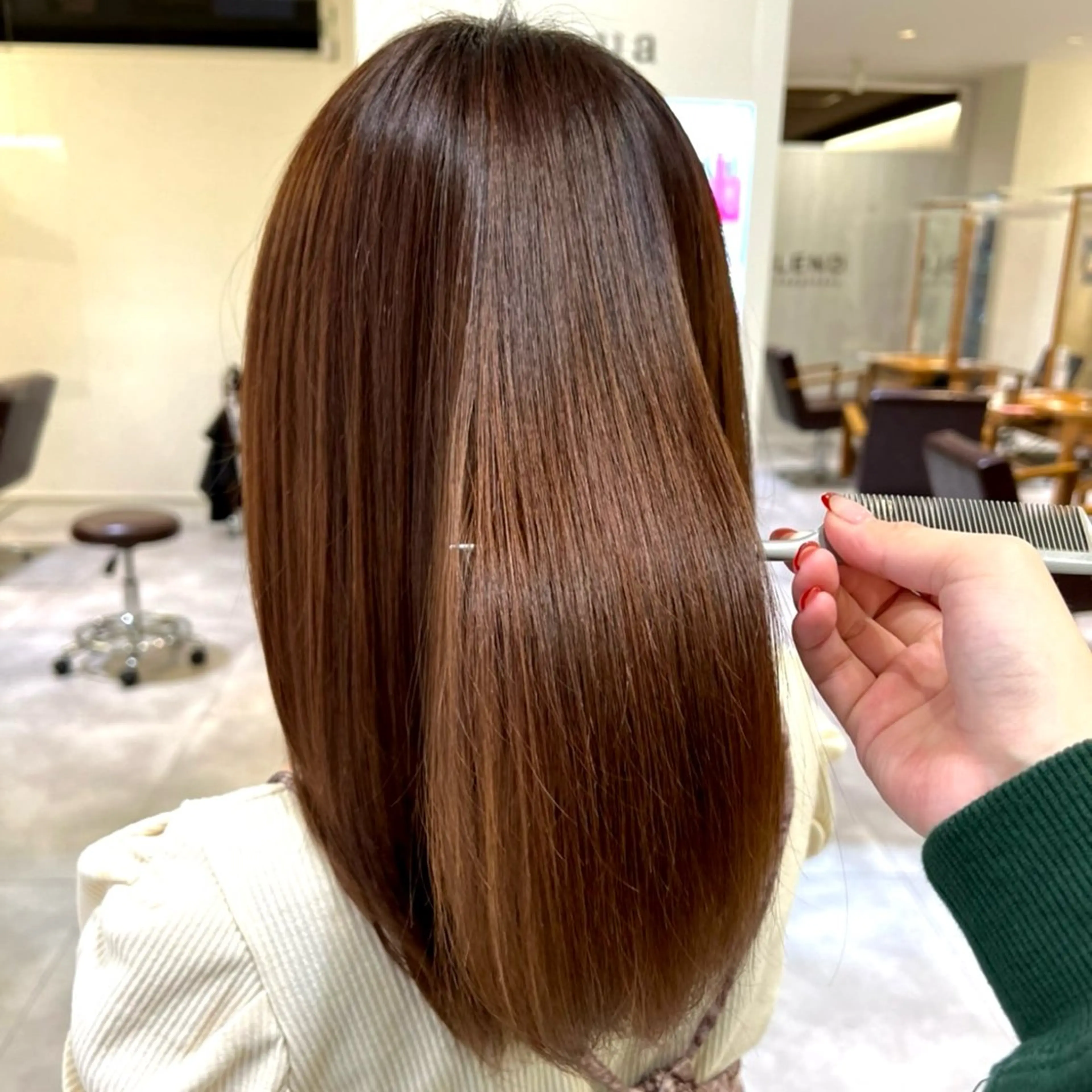 ミディアム 大江 美穂のヘアスタイル