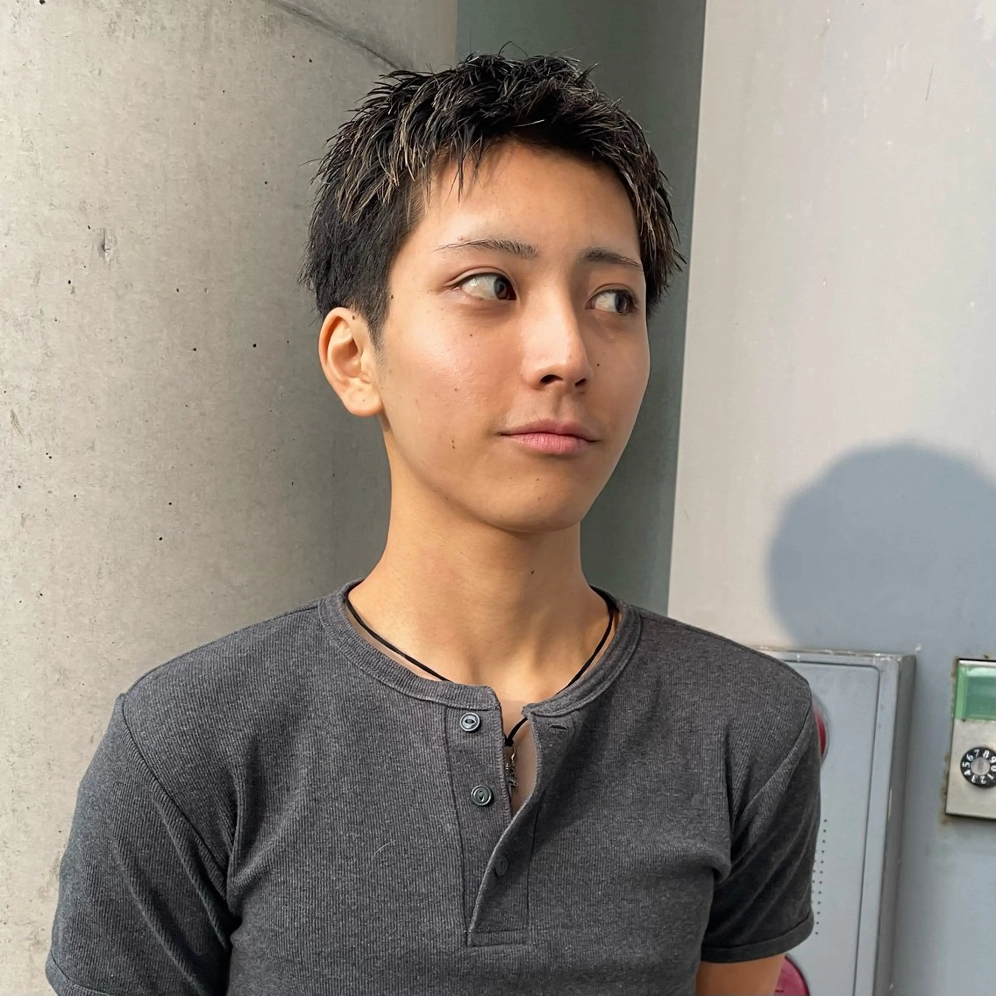 ショート メンズ スパイキーショート ショートヘア カット ⚾️横浜メンズカット 阿部龍馬🍺🍔のヘアスタイル