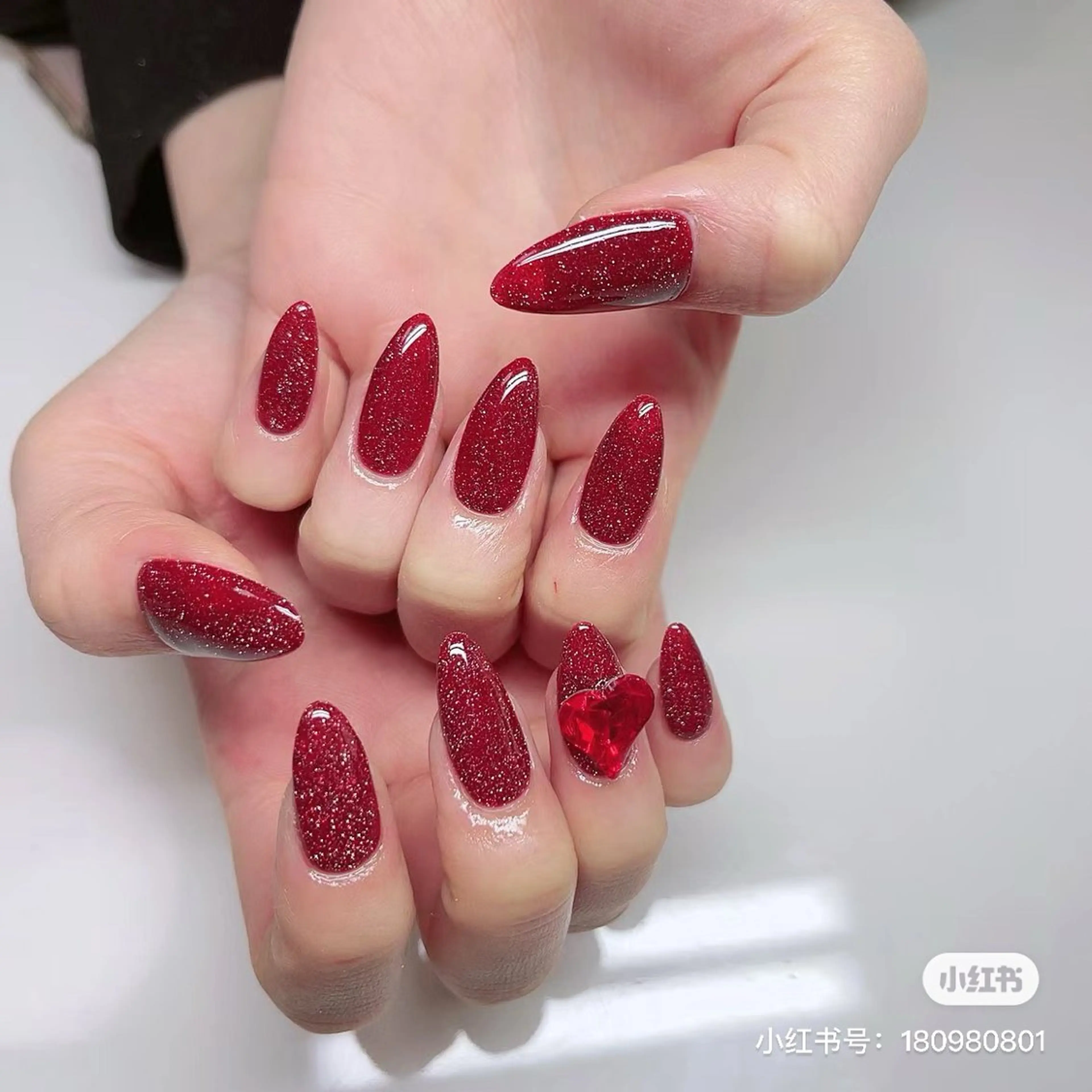 ネイル ハンドネイル mira-cle大濱美容アカデミー所属・AI NAのネイルデザイン