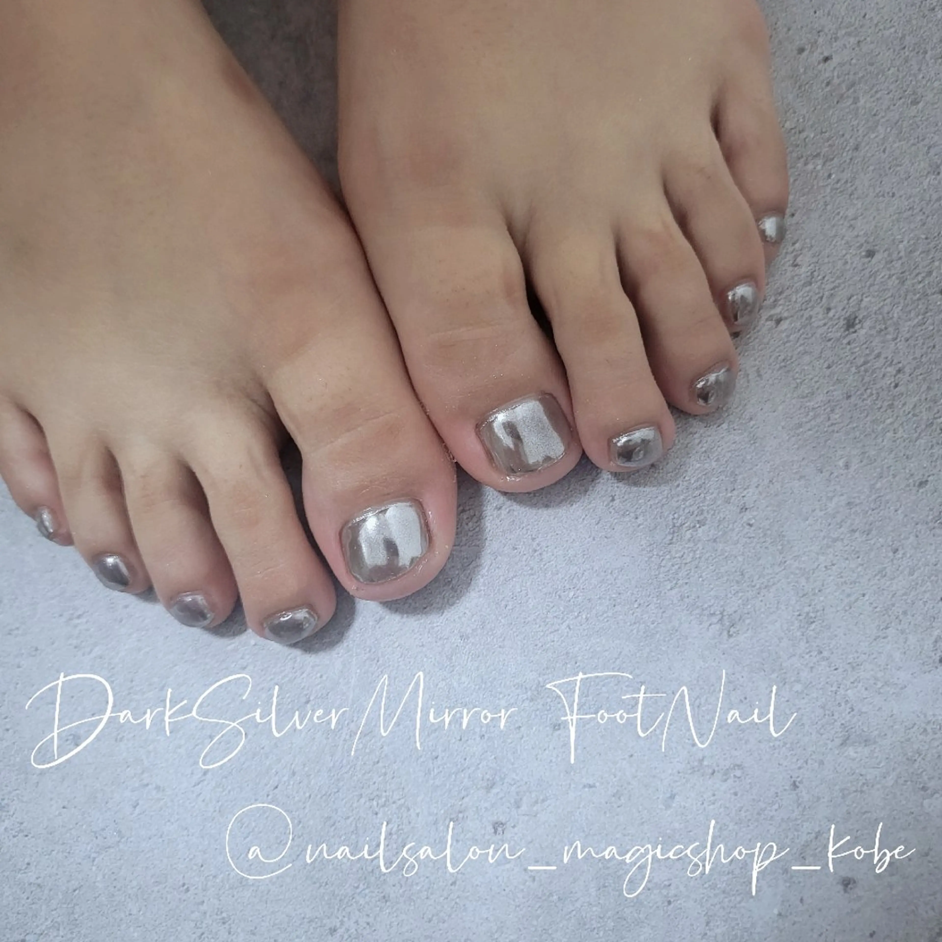 ネイル フットネイル ジェルネイル ミラーネイル シルバー シンプルネイル フットネイル Nailsalon MagicShopのネイルデザイン