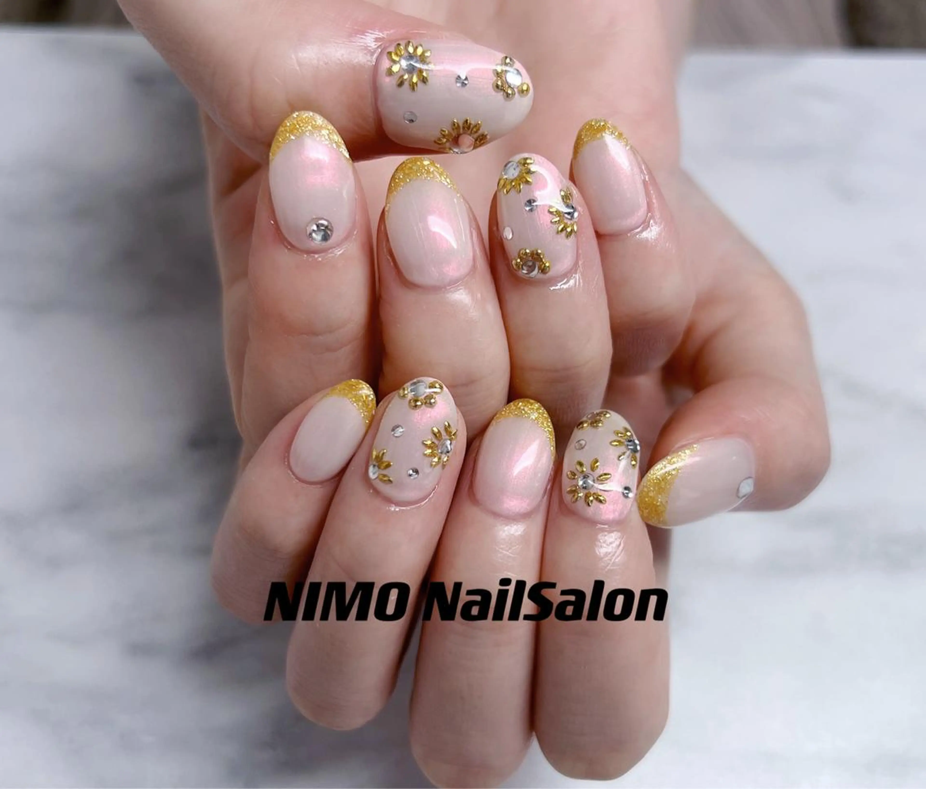 カラー ネイル マツエク・マツパ ハンドネイル ハンドケア NIMO ネイルサロンのネイルデザイン