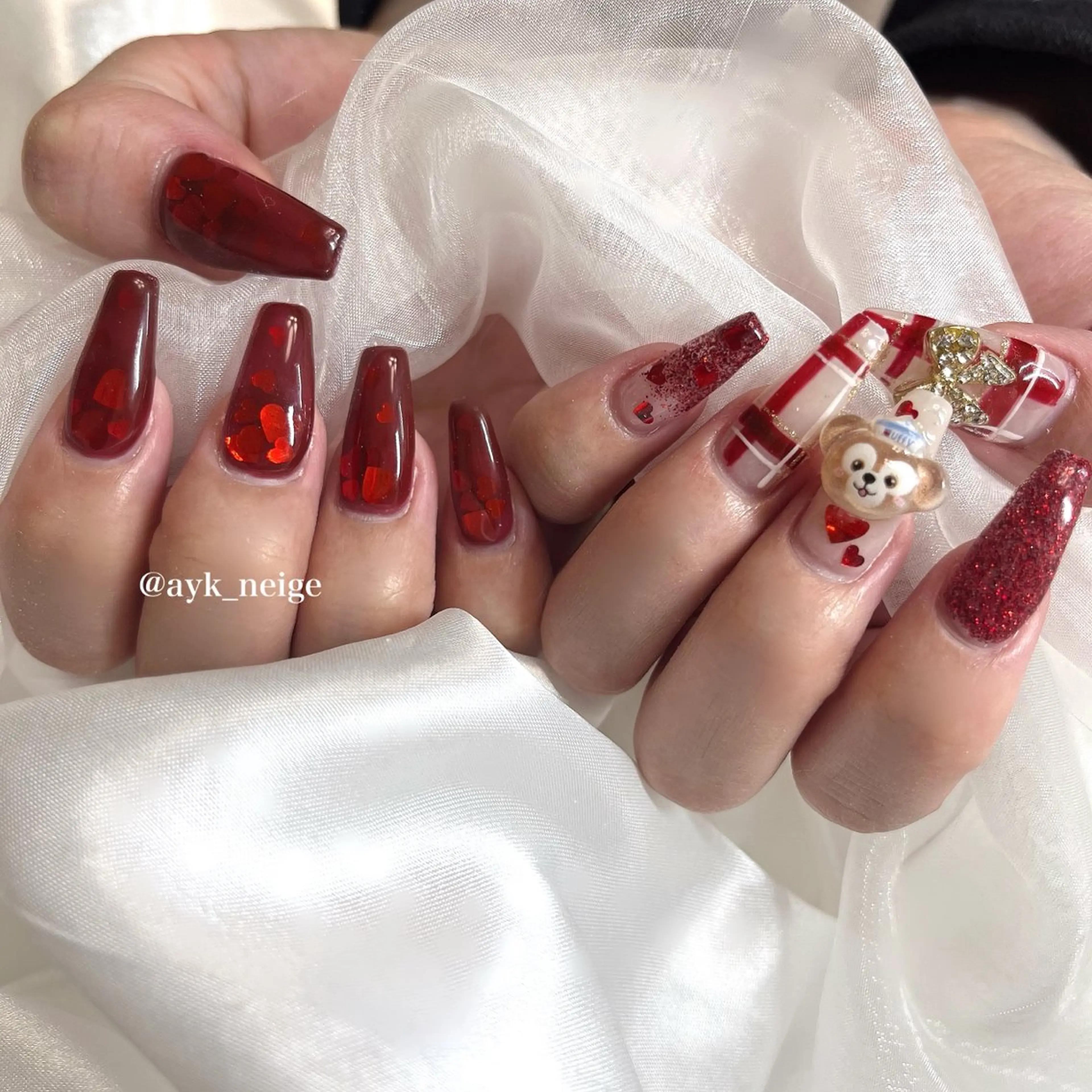 ネイル フットネイル フレンチネイル キラキラネイル 韓国ネイル マグネットネイル n'eige nail所属・大谷 綾香のネイルデザイン