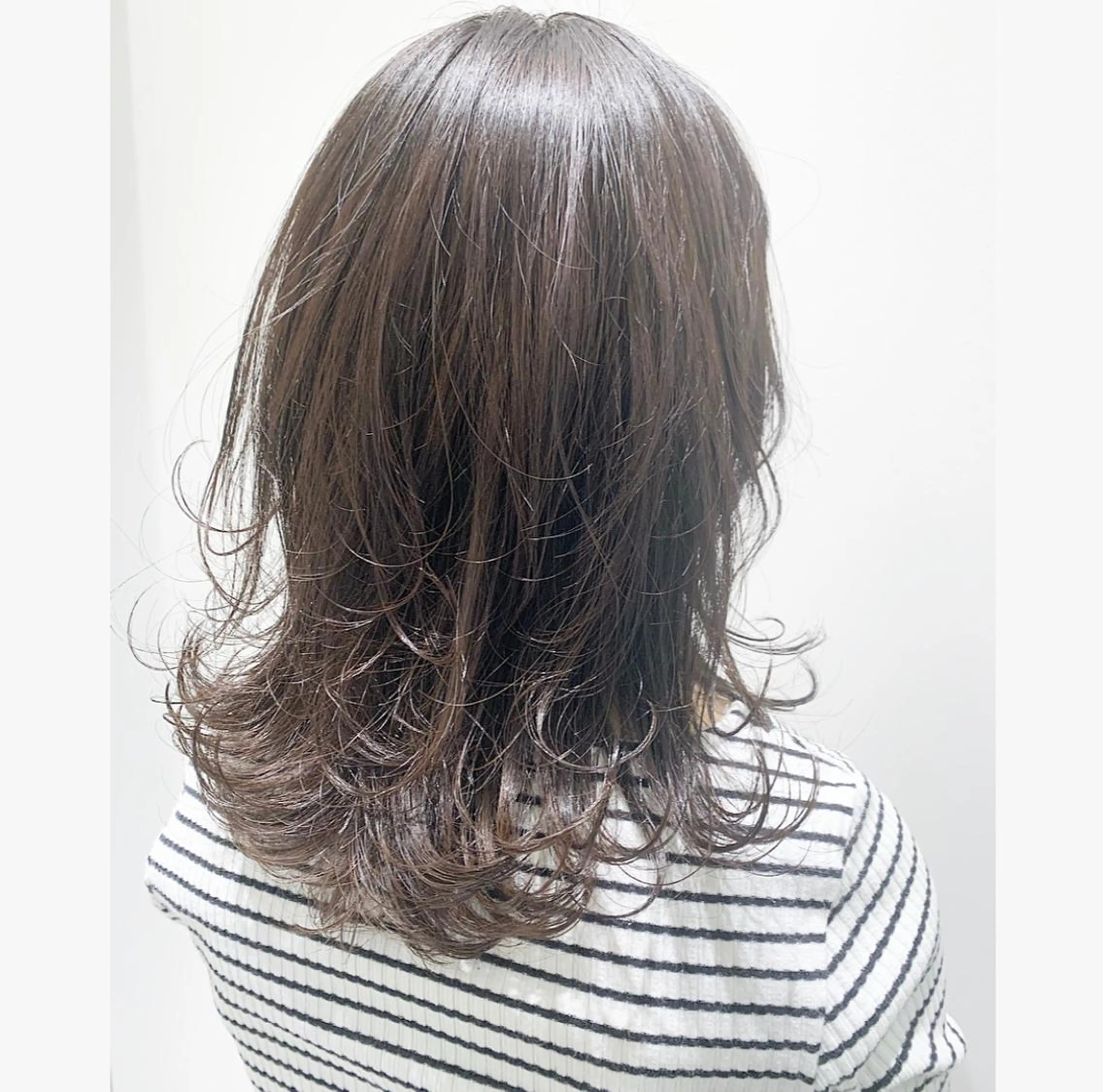 セミロング カラー 💙美髪救世主💙 関華蓮のヘアスタイル