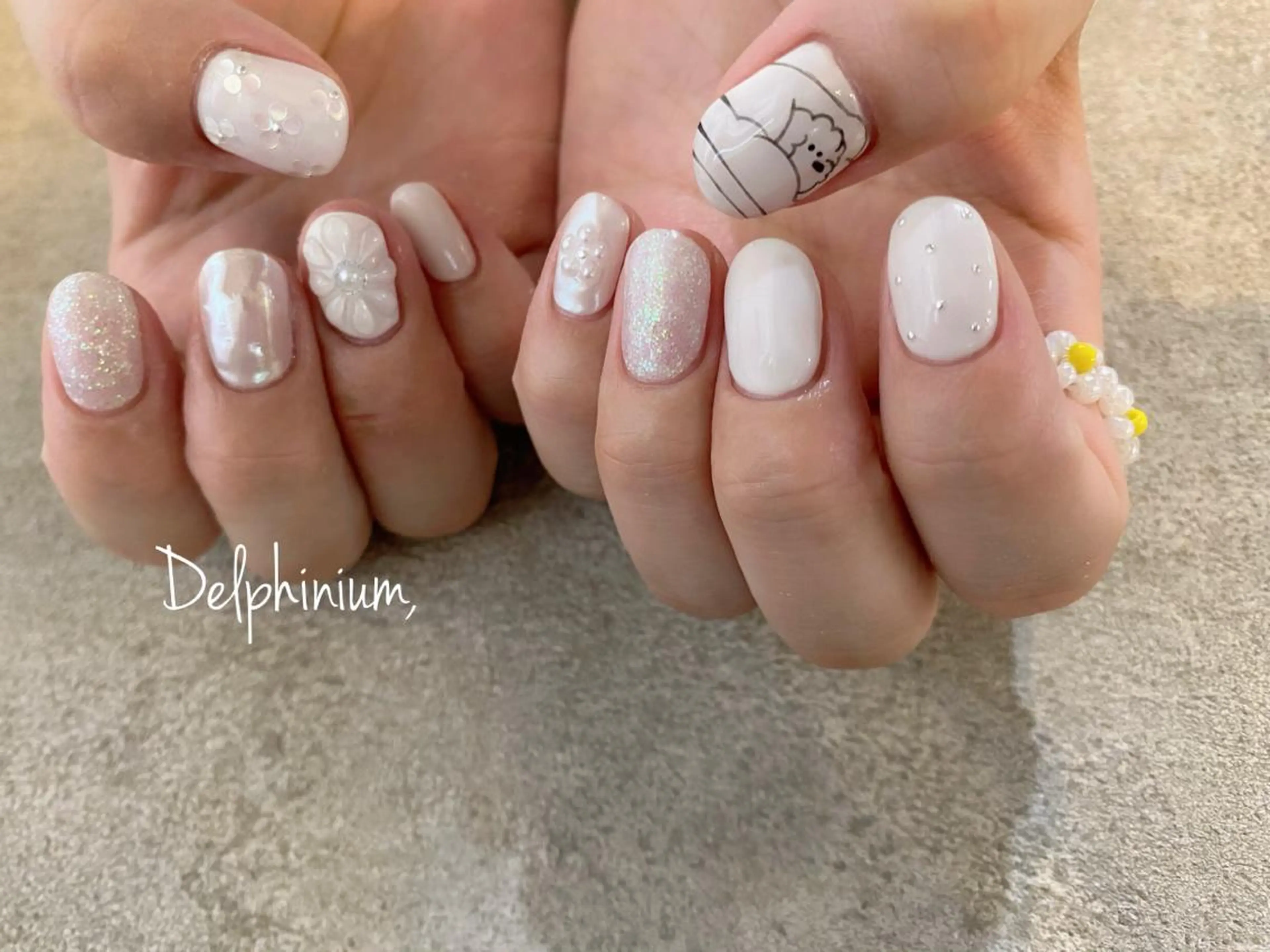 ネイル ホワイト ハンドネイル 岡本 友恵のネイルデザイン